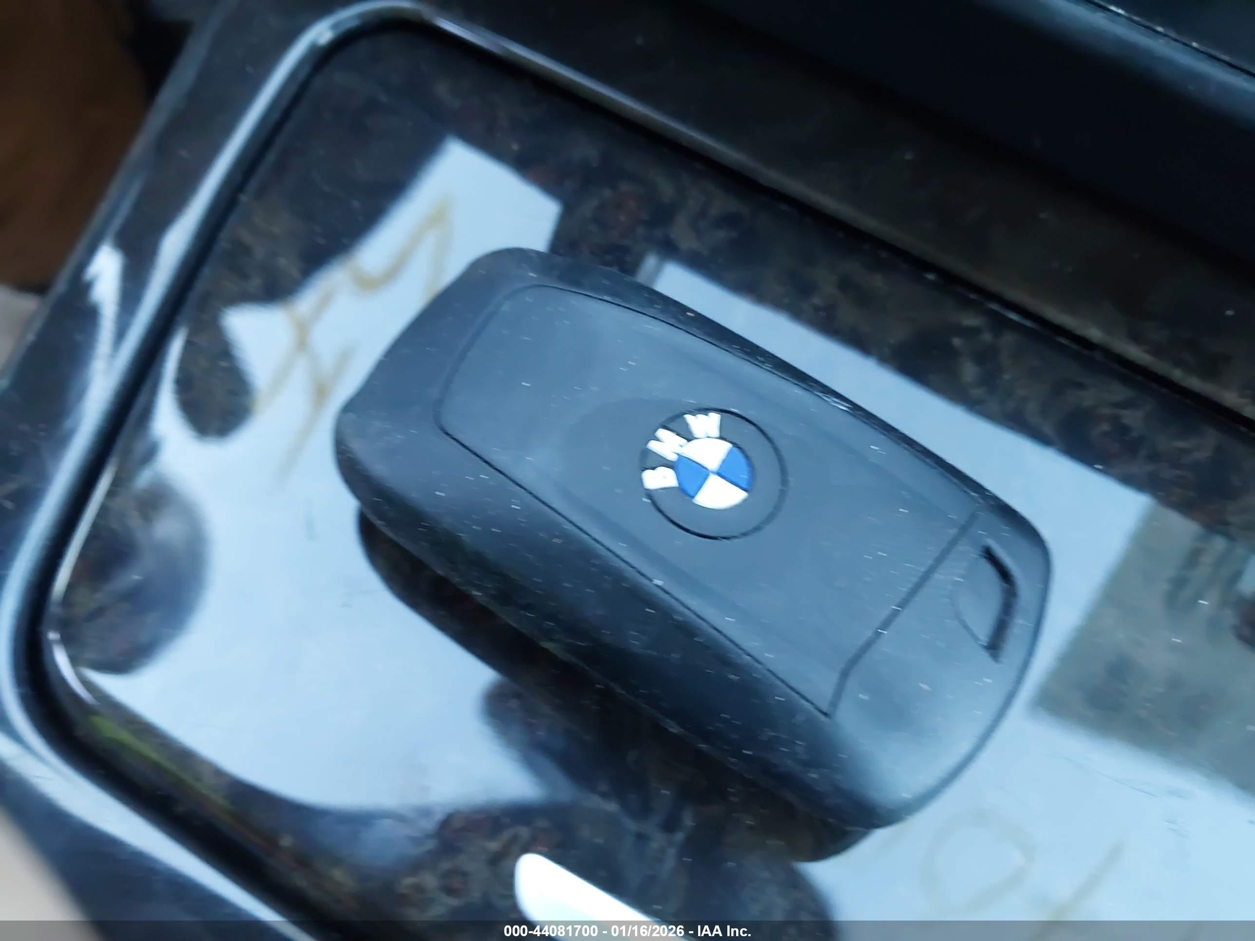 BMW 650I image 11