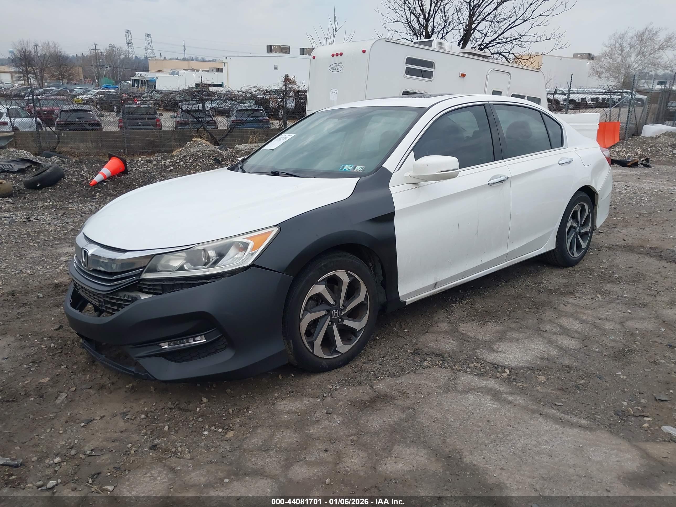 HONDA ACCORD image 2