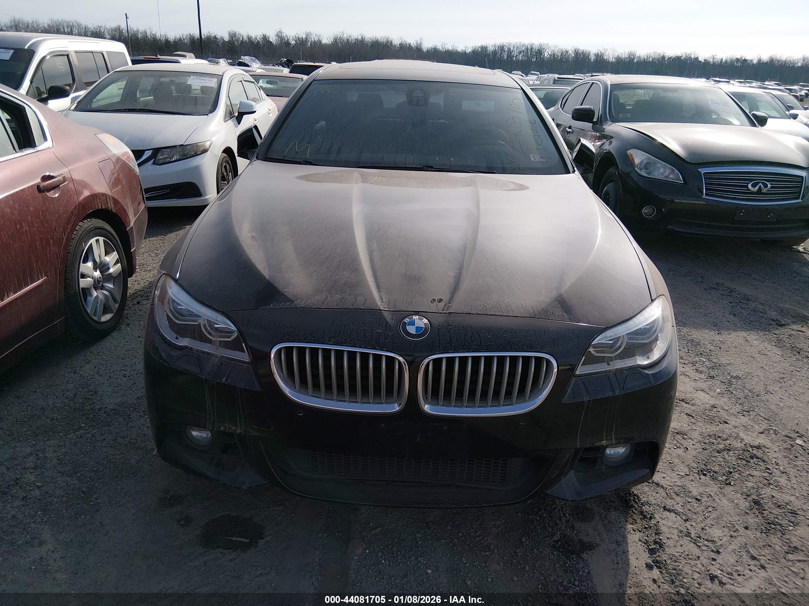 BMW 550I image 6