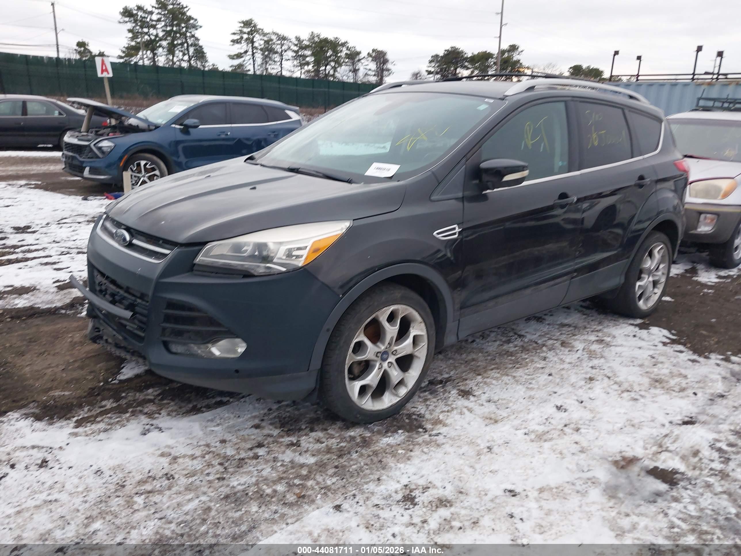 FORD ESCAPE image 2
