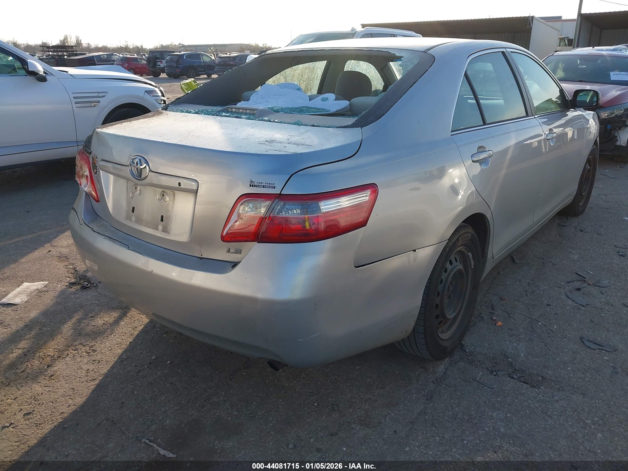 TOYOTA CAMRY image 4