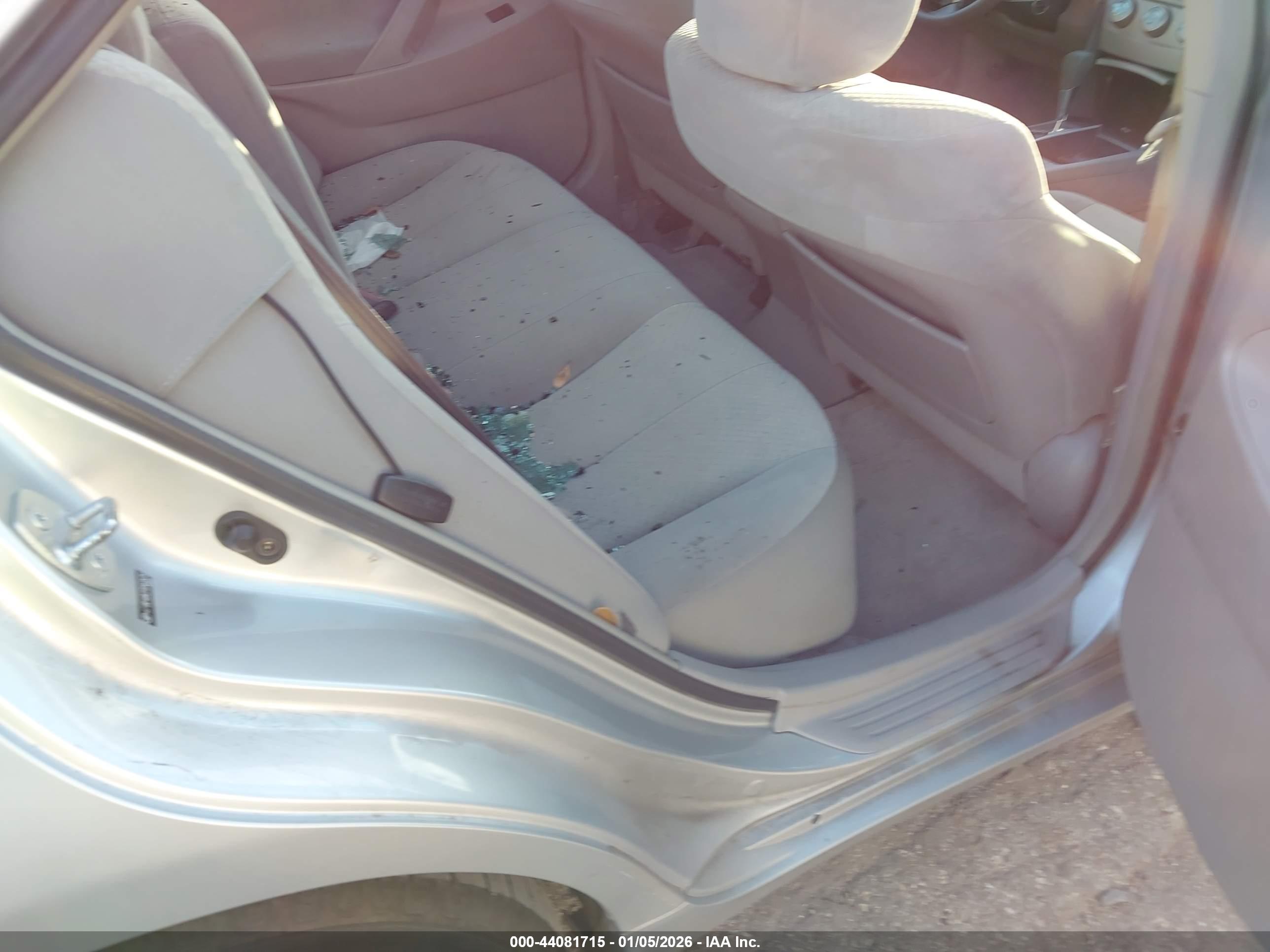 TOYOTA CAMRY image 8