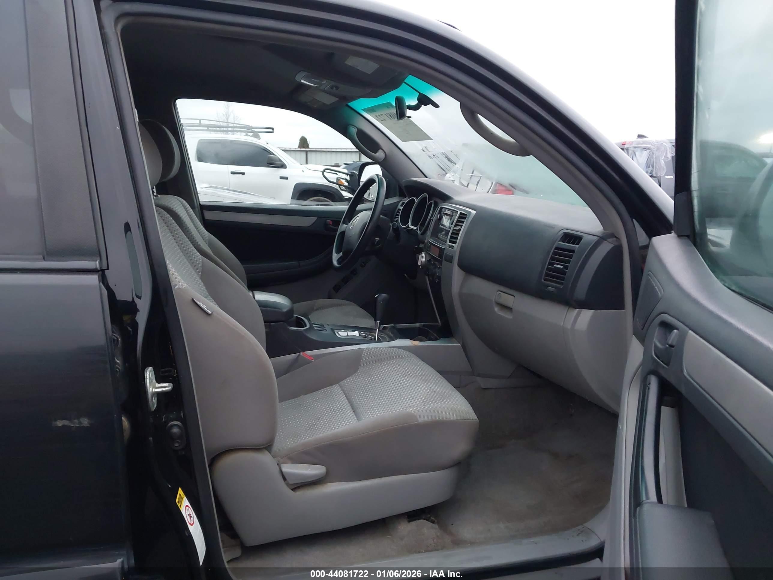 TOYOTA 4RUNNER image 5