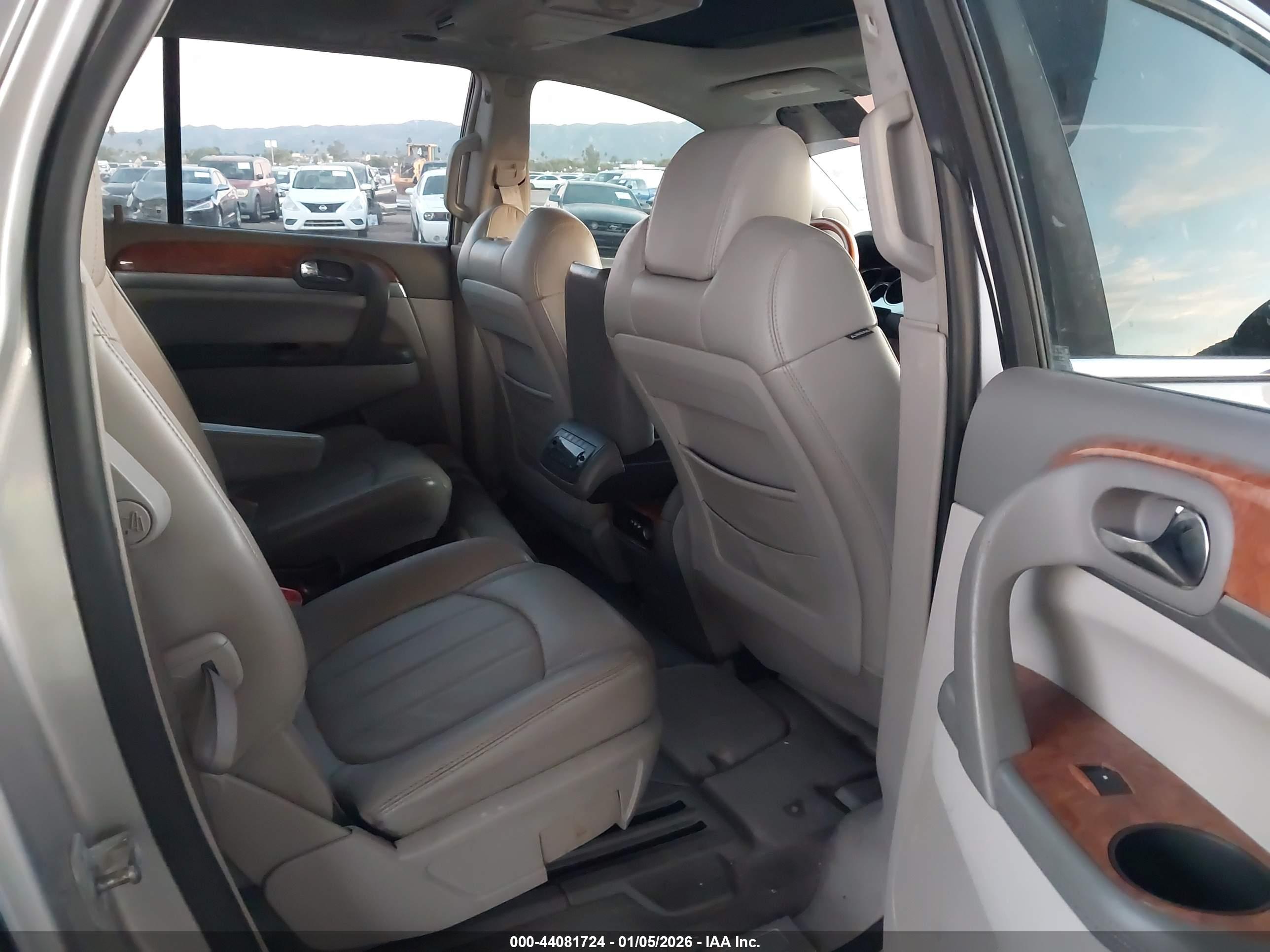 BUICK ENCLAVE image 8