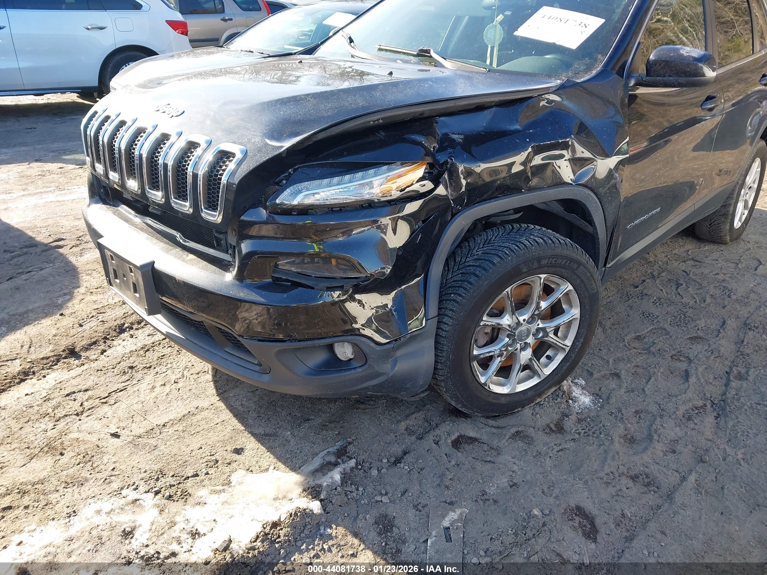 JEEP CHEROKEE image 6