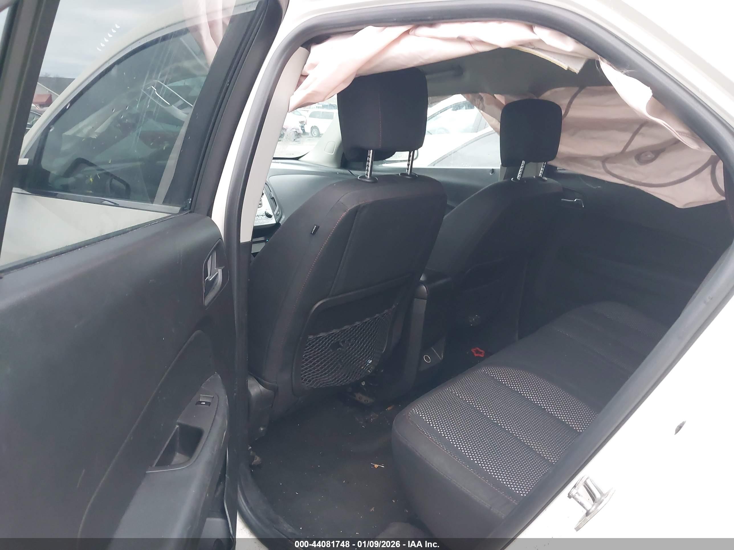 CHEVROLET EQUINOX image 8