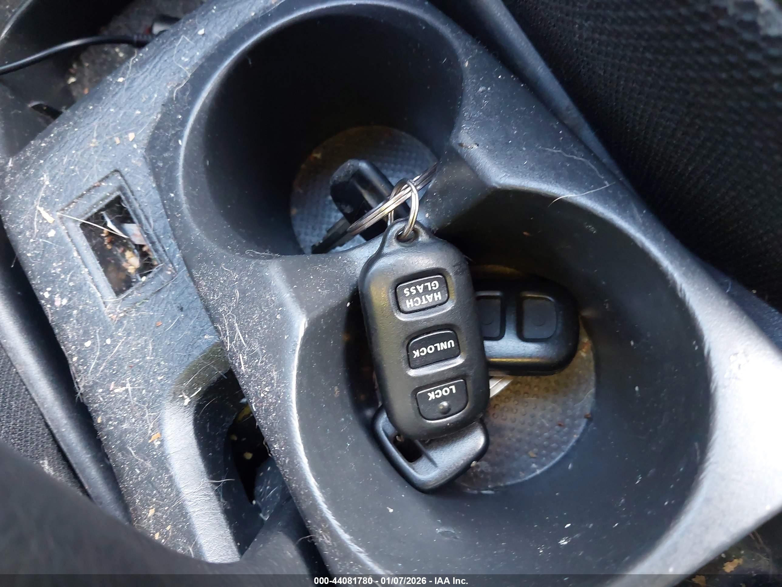 PONTIAC VIBE image 11