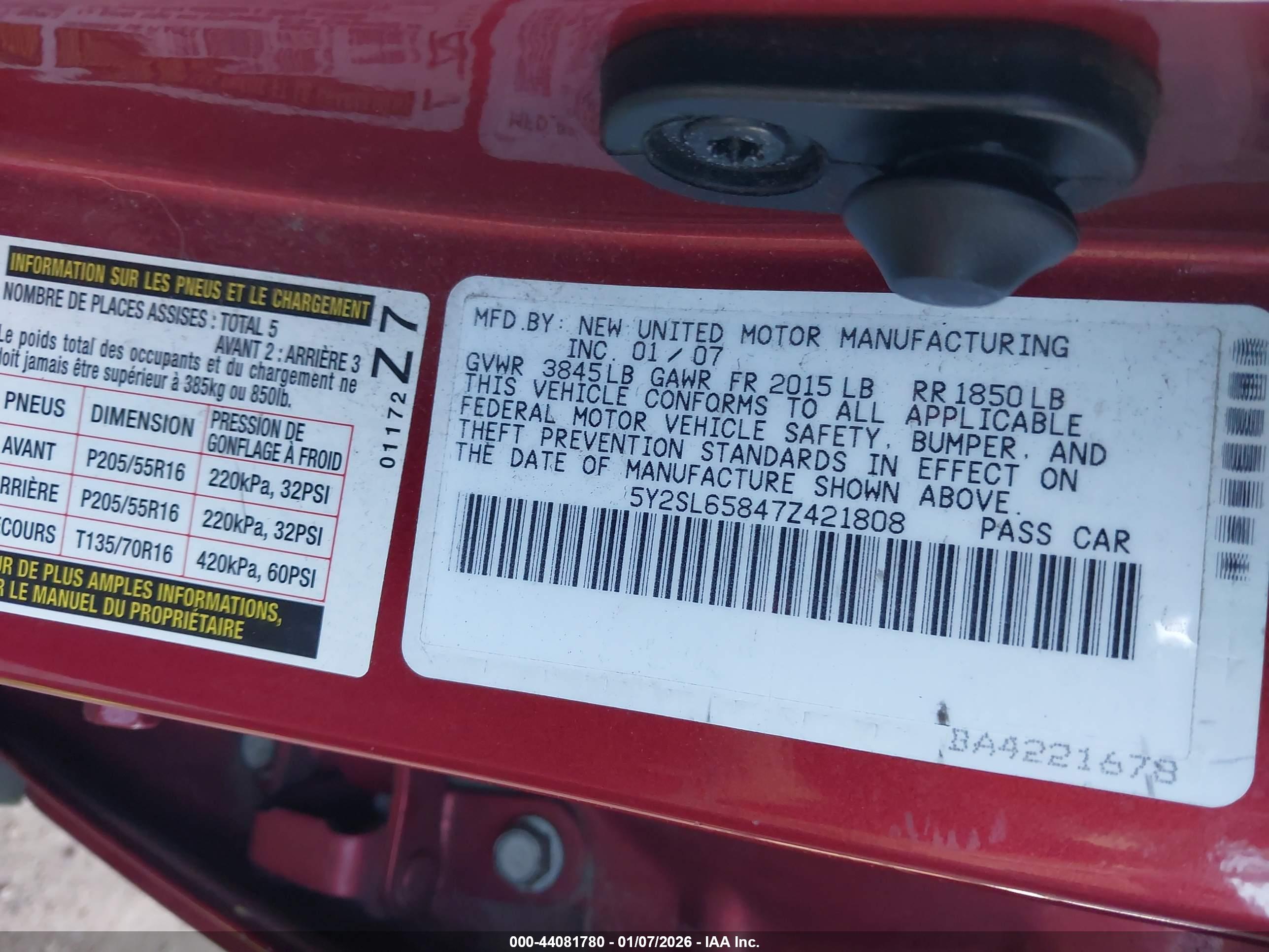 PONTIAC VIBE image 9