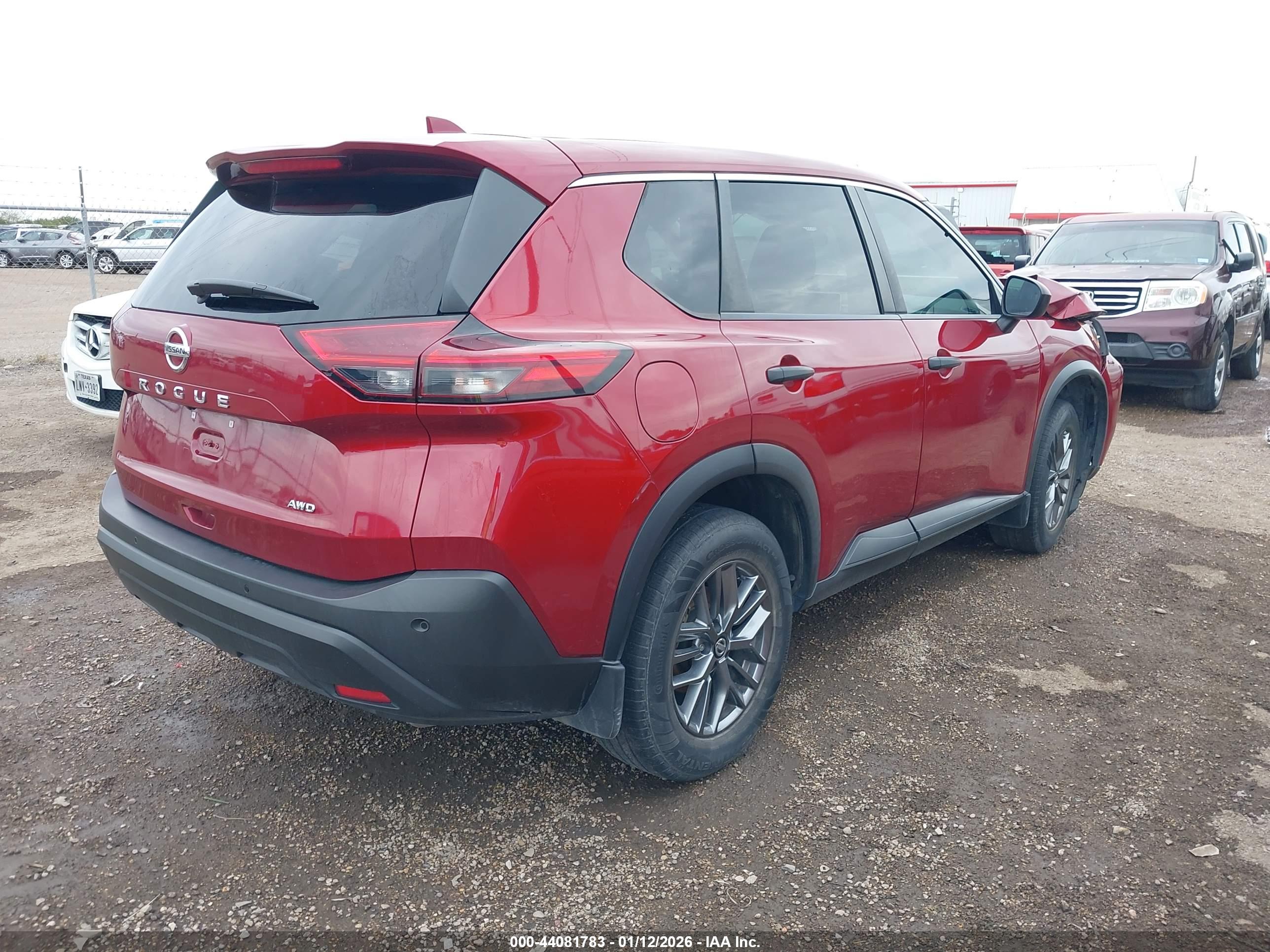 NISSAN ROGUE image 4