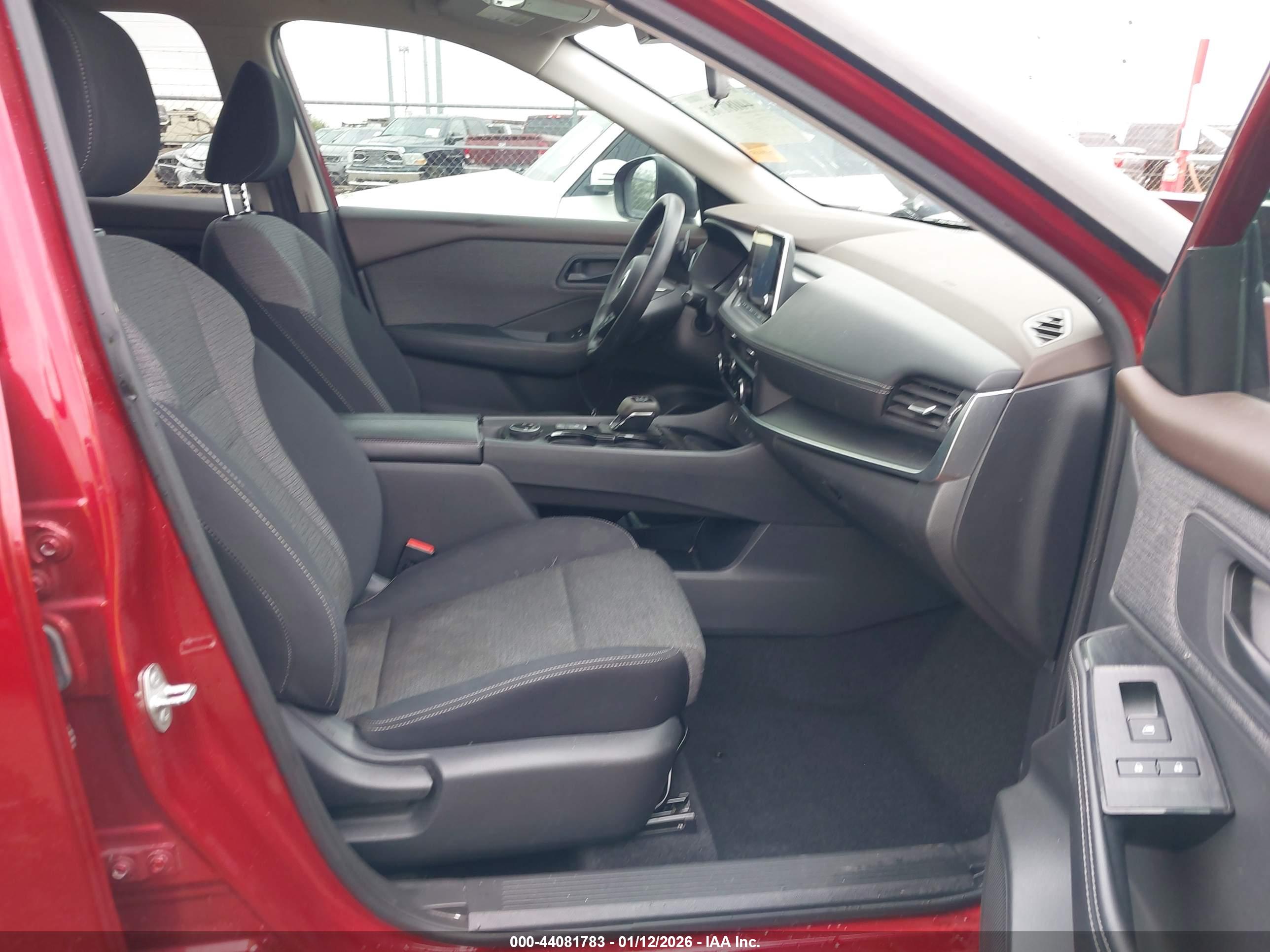 NISSAN ROGUE image 5