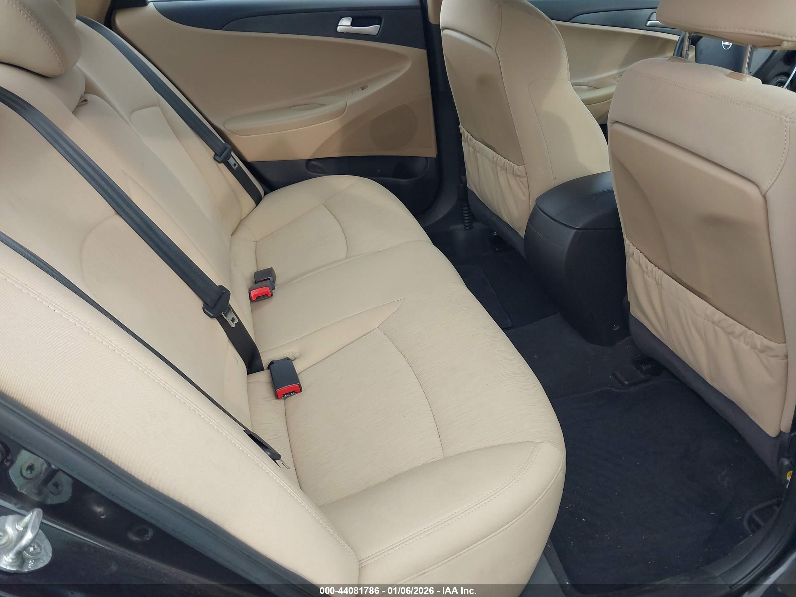 HYUNDAI SONATA image 8