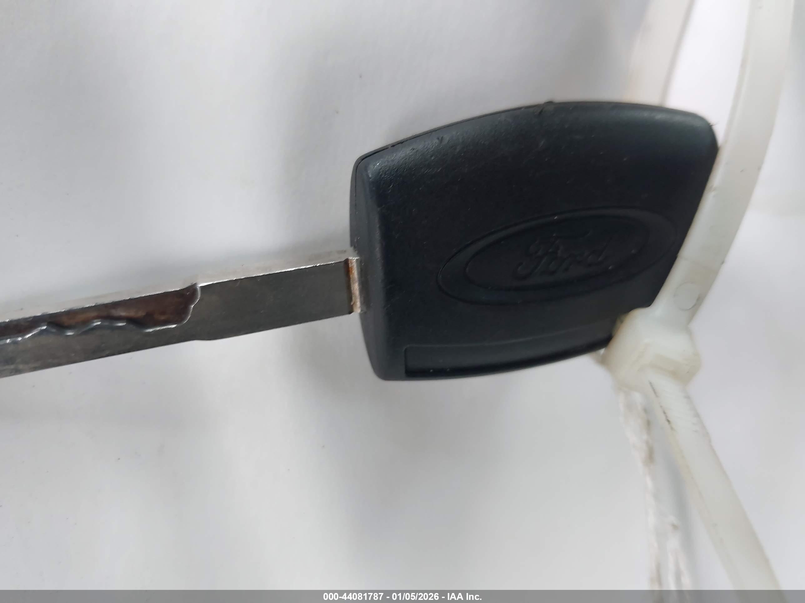 FORD FOCUS image 11