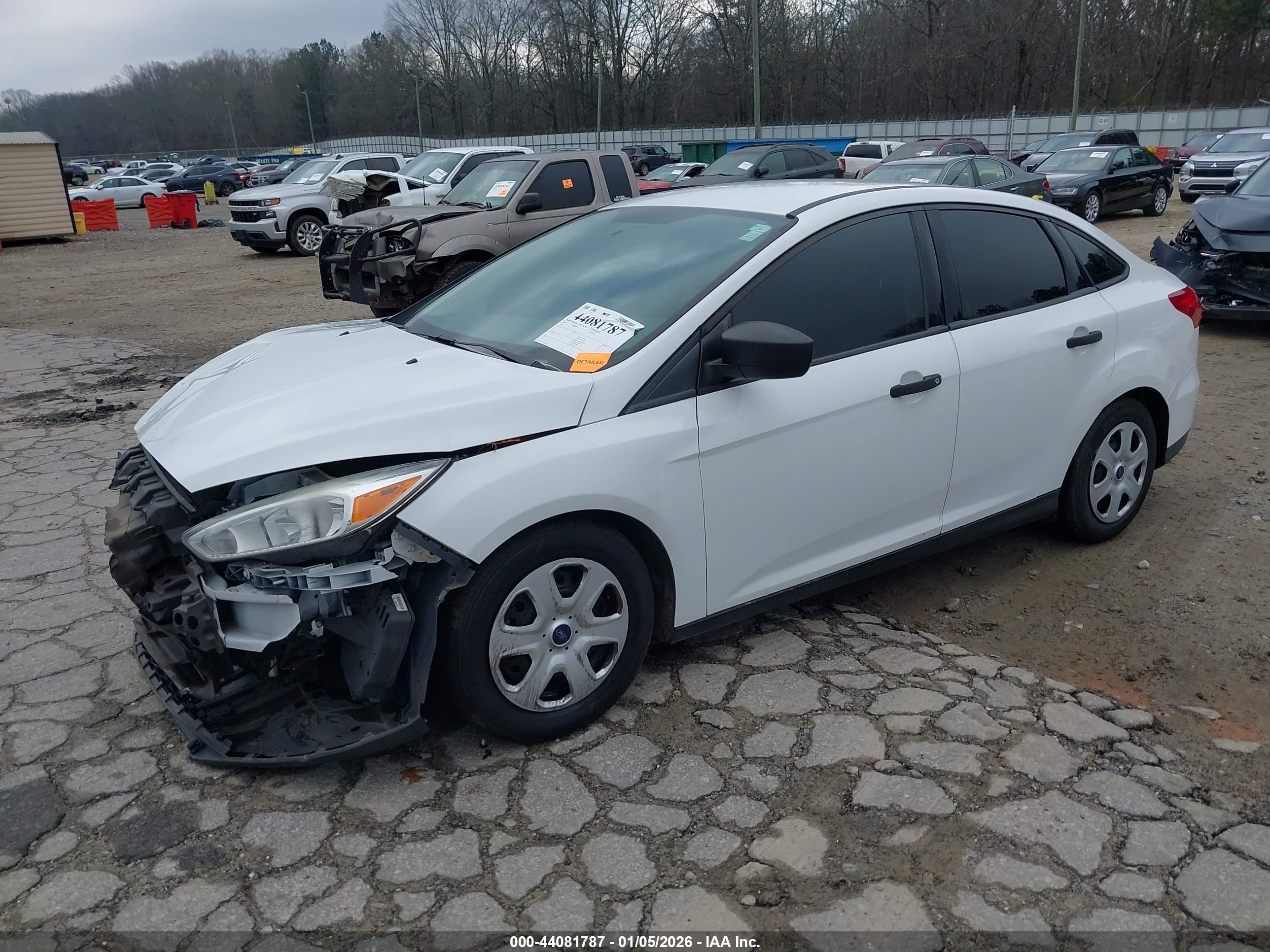 FORD FOCUS image 2