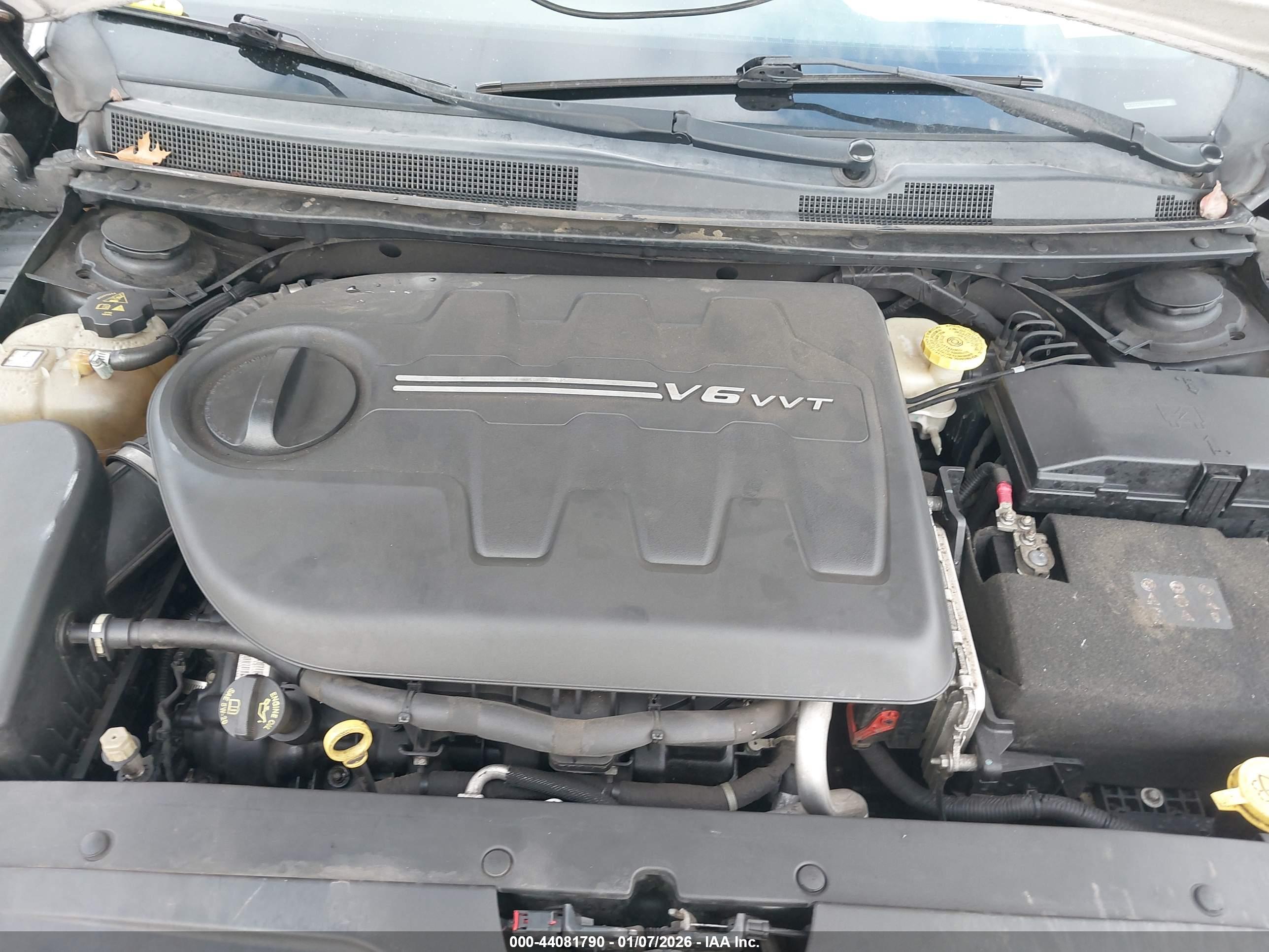 CHRYSLER 200 image 10
