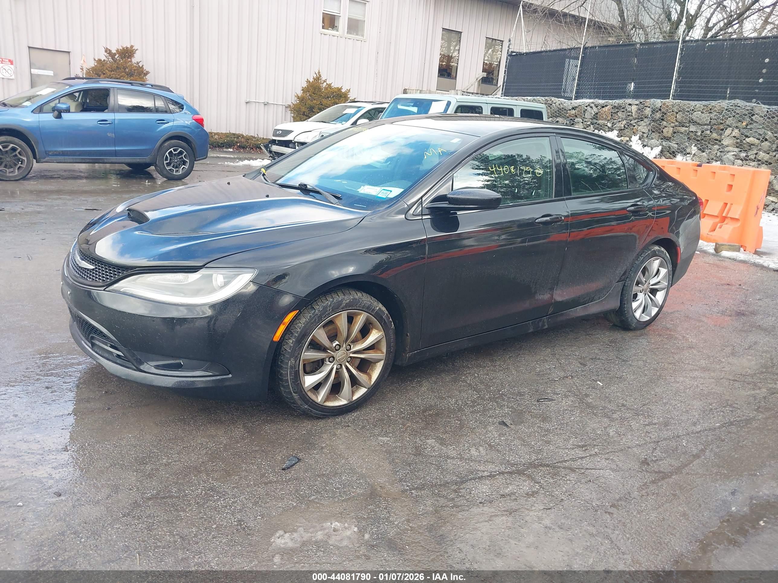 CHRYSLER 200 image 2