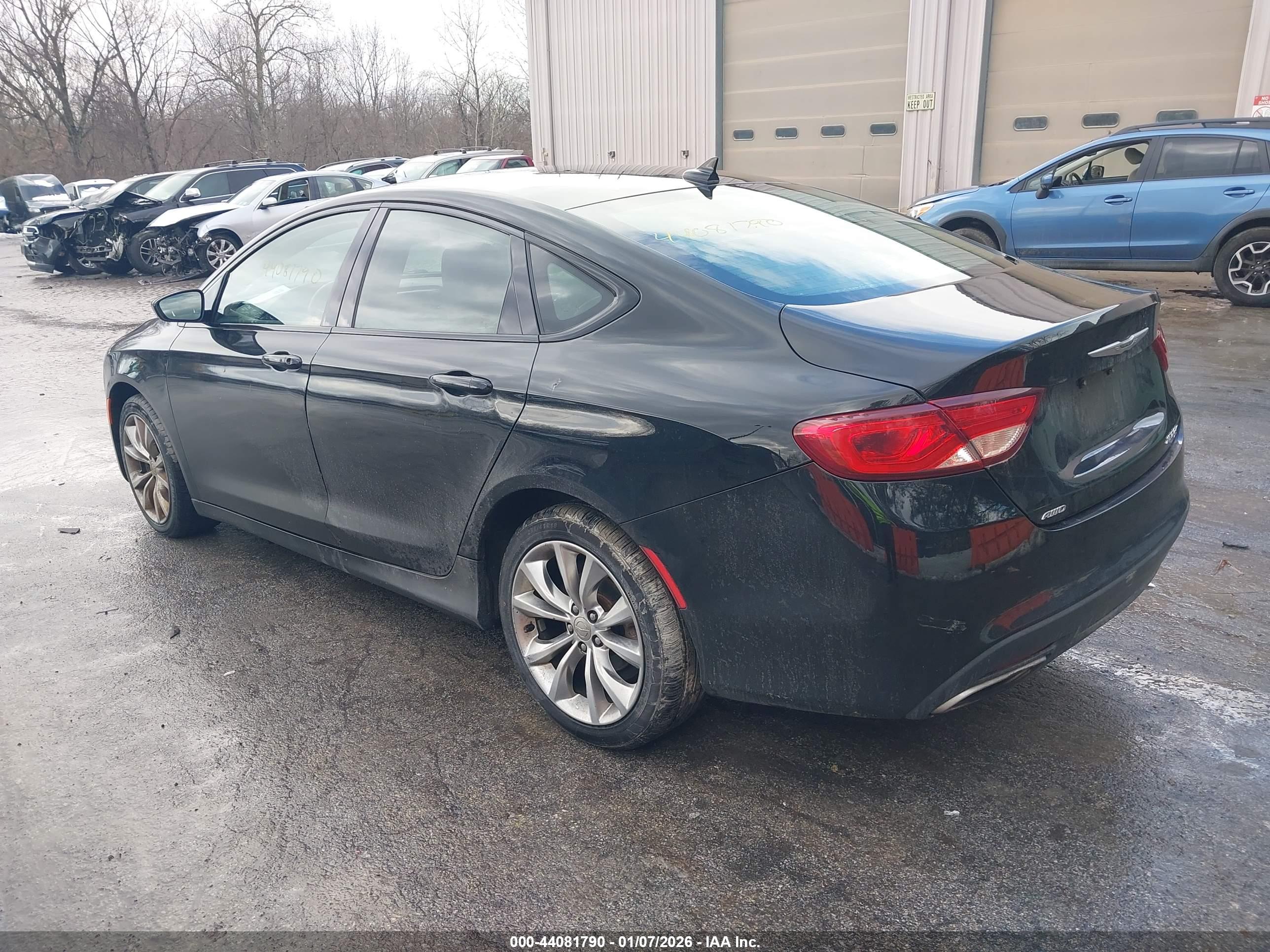CHRYSLER 200 image 3