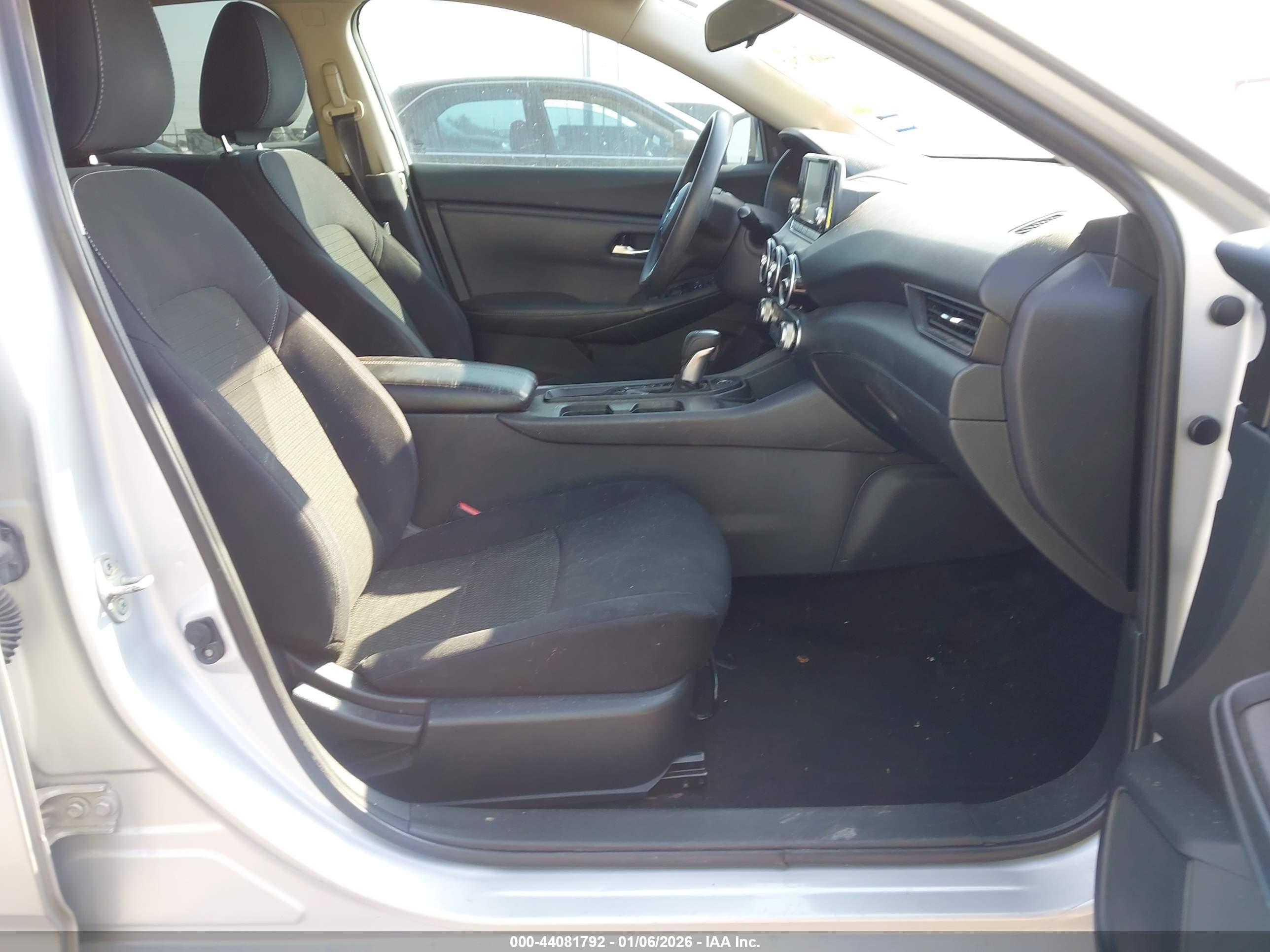 NISSAN SENTRA image 5