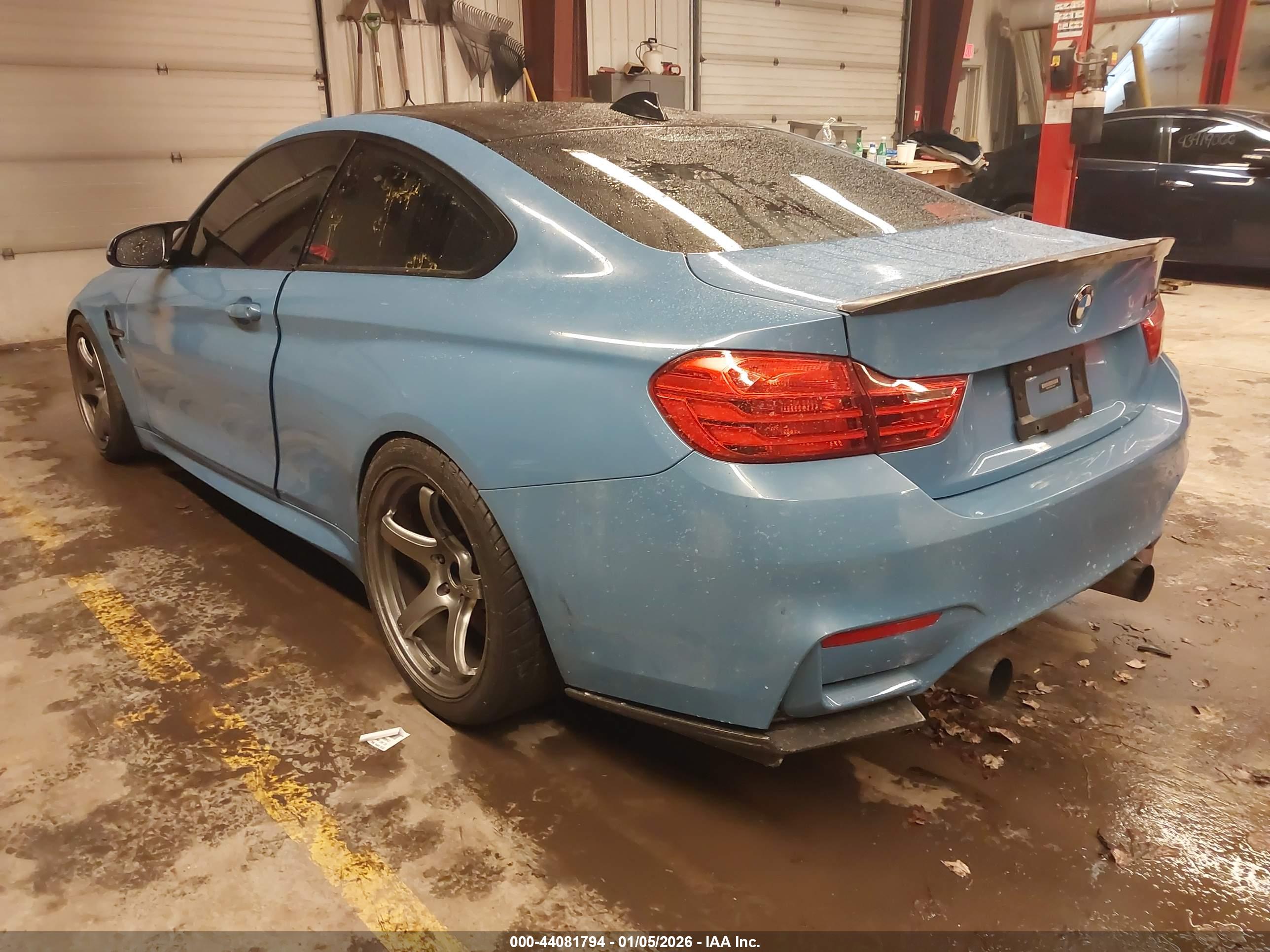 BMW M4 image 3