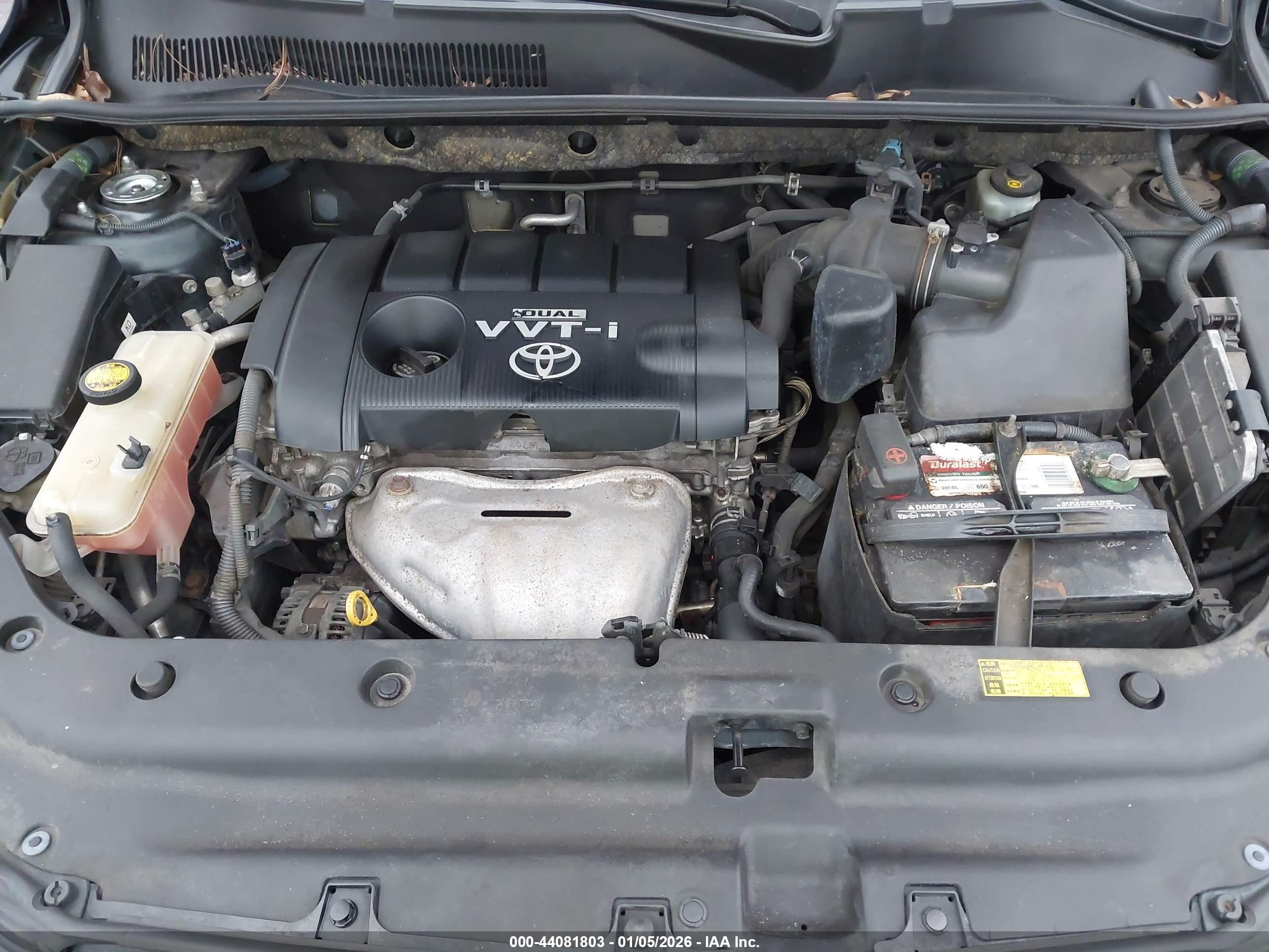 TOYOTA RAV4 image 10