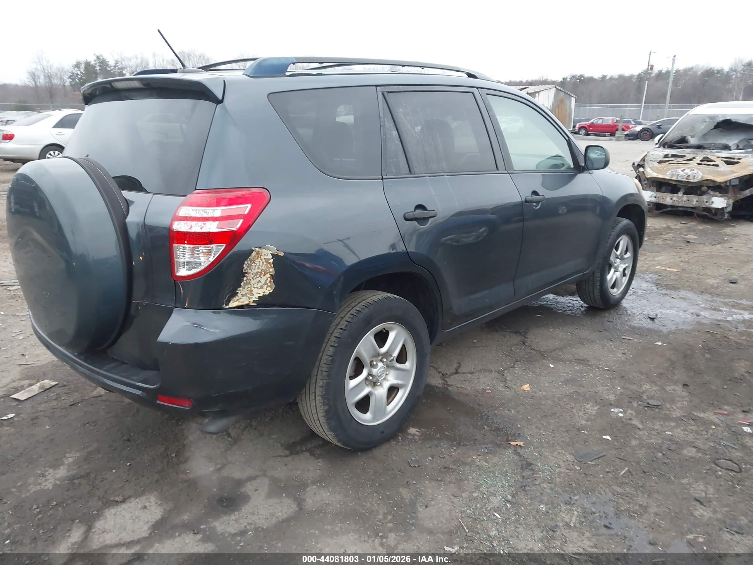 TOYOTA RAV4 image 4