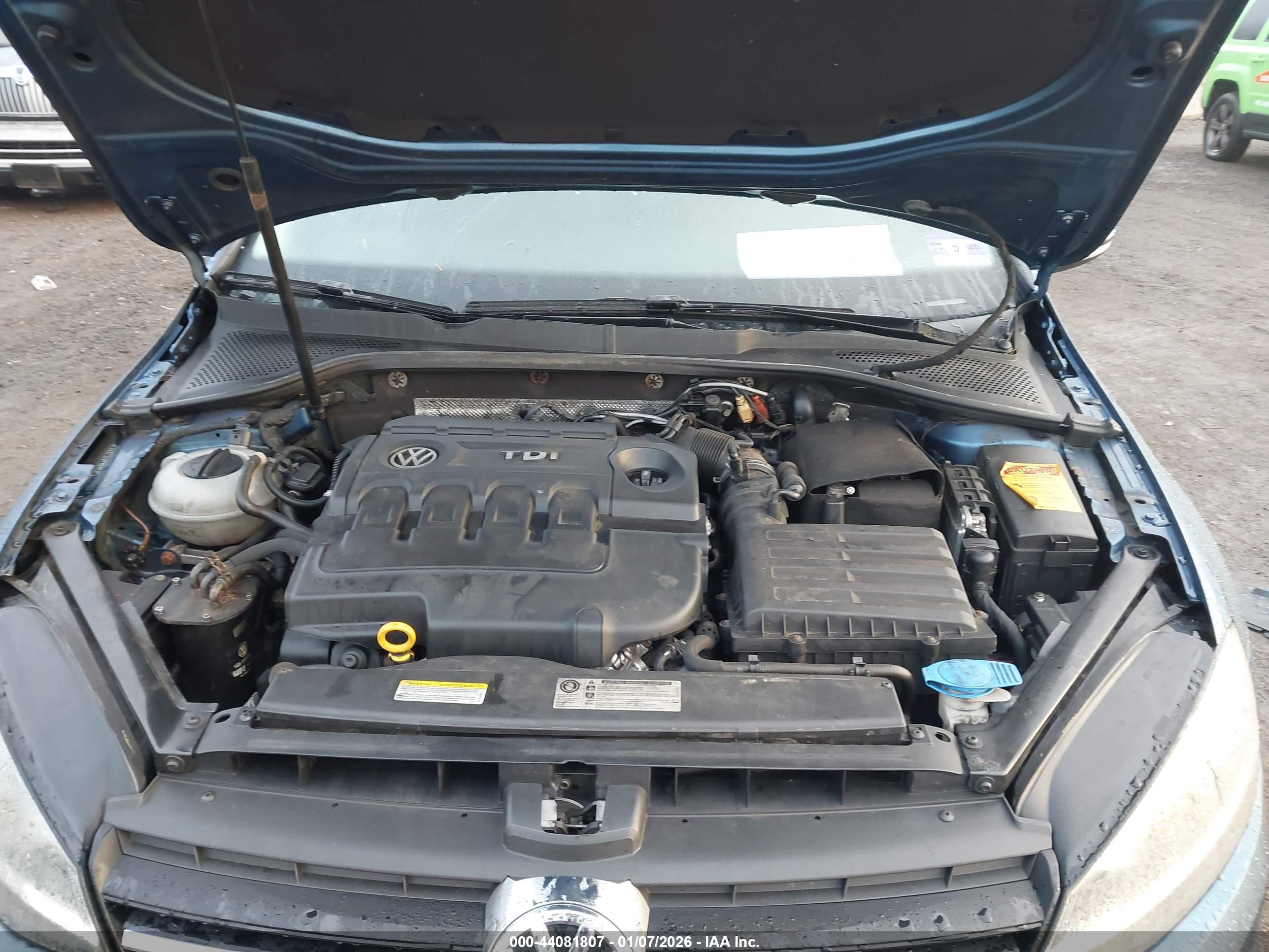 VOLKSWAGEN GOLF image 10