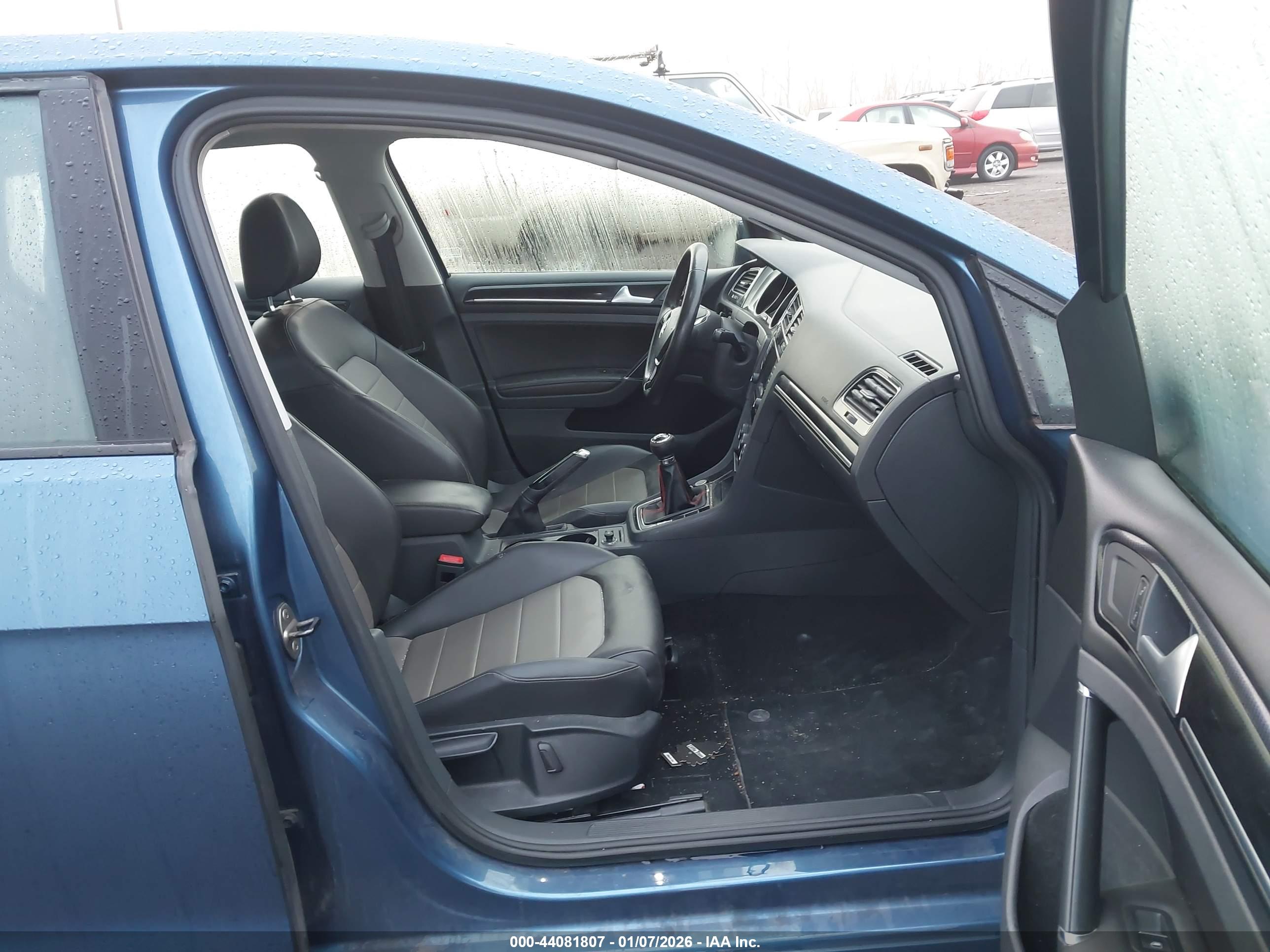 VOLKSWAGEN GOLF image 5