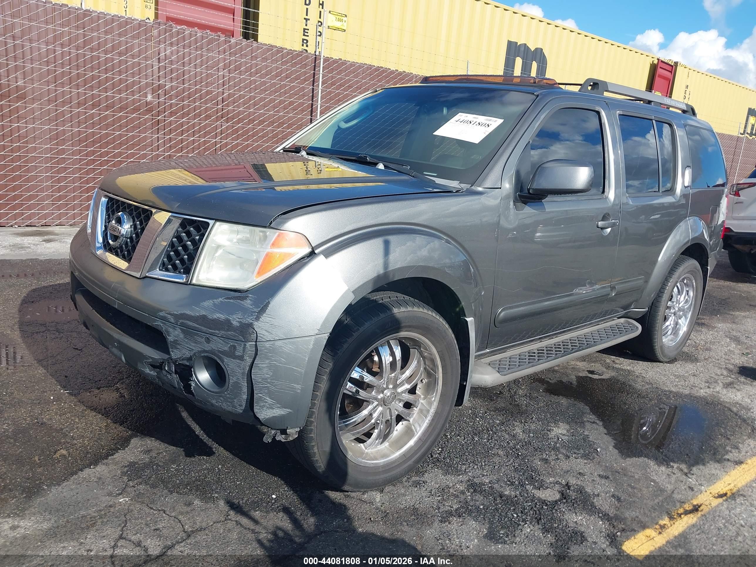 NISSAN PATHFINDER image 2