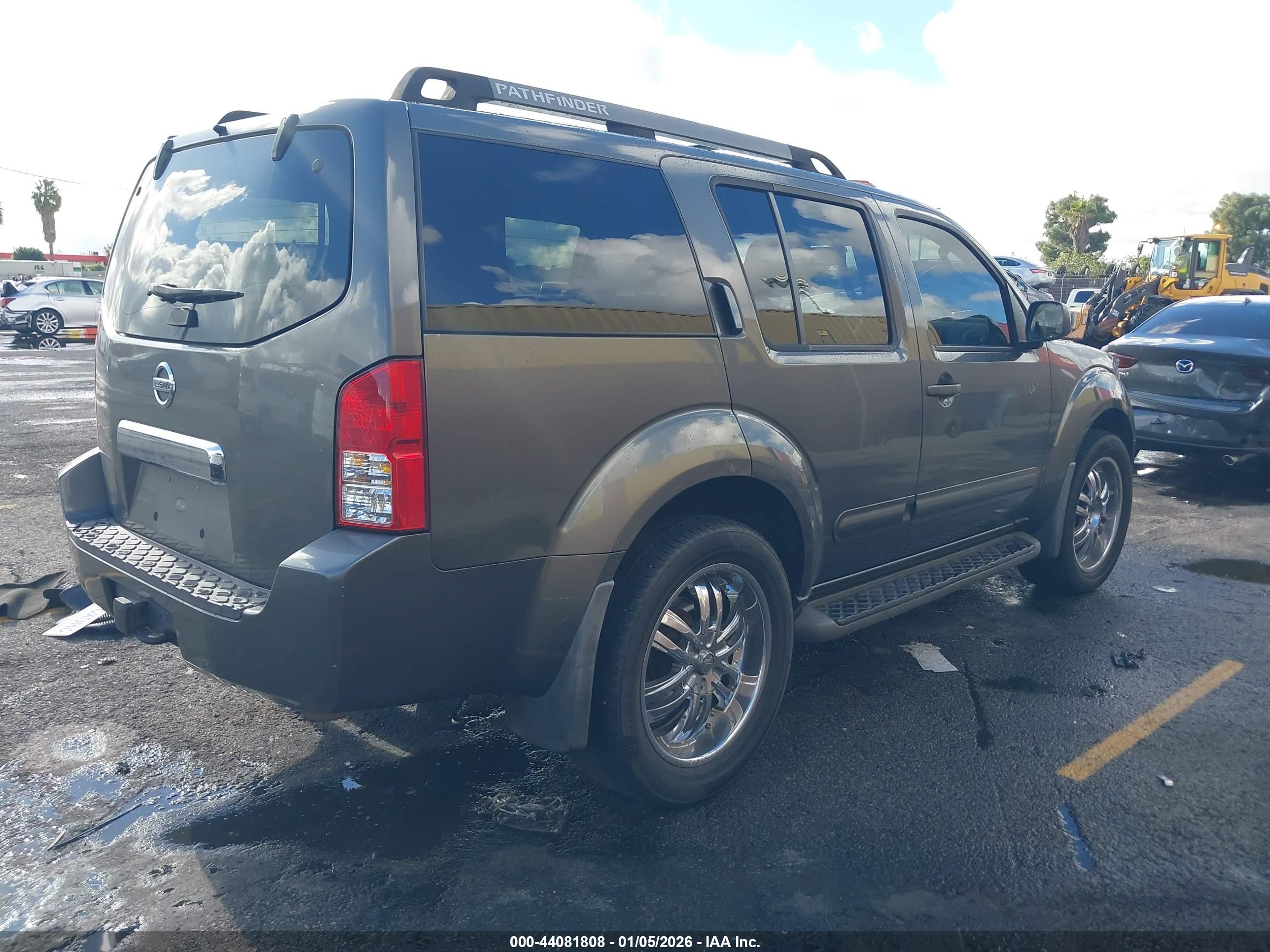 NISSAN PATHFINDER image 4