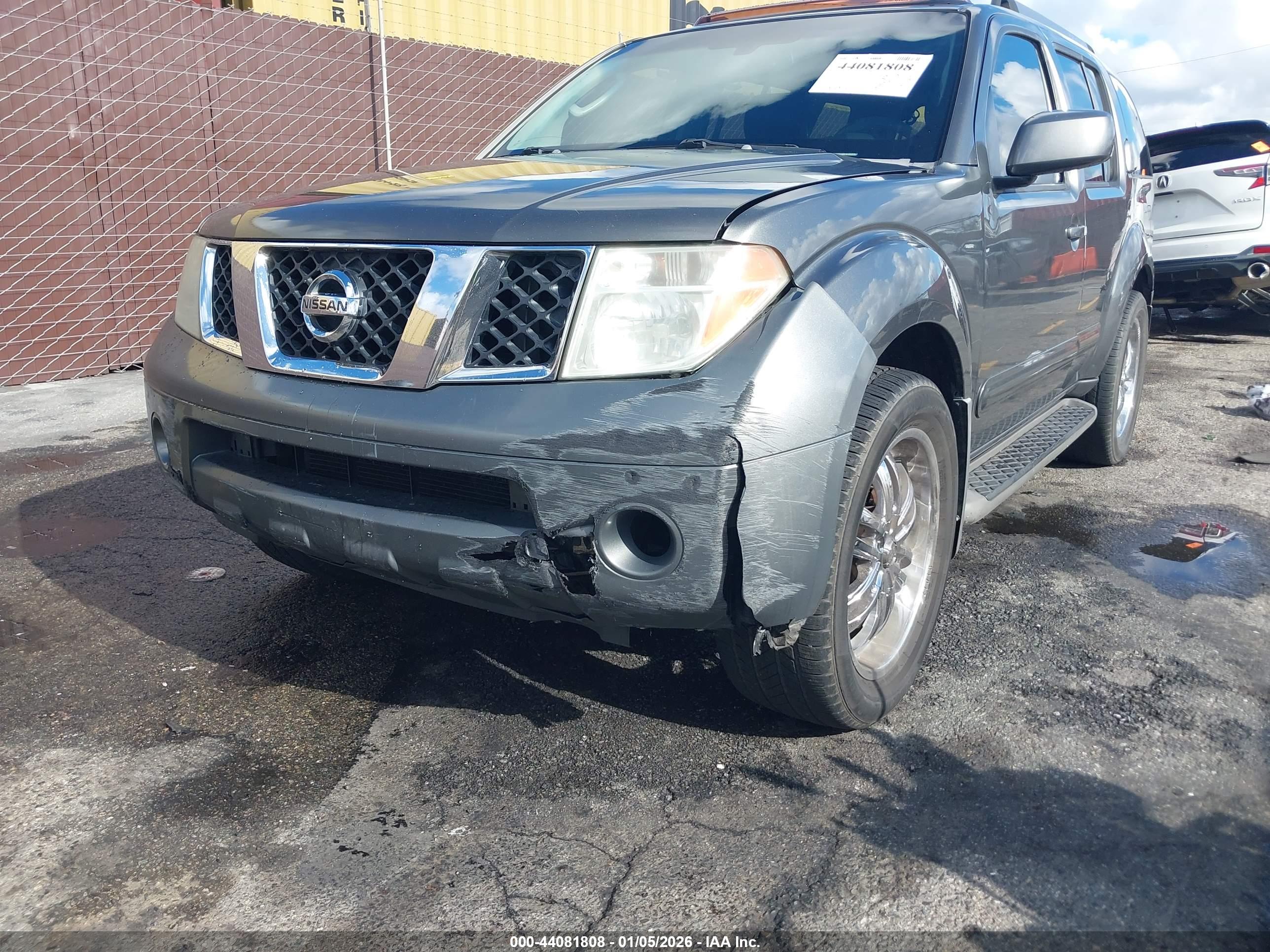 NISSAN PATHFINDER image 6