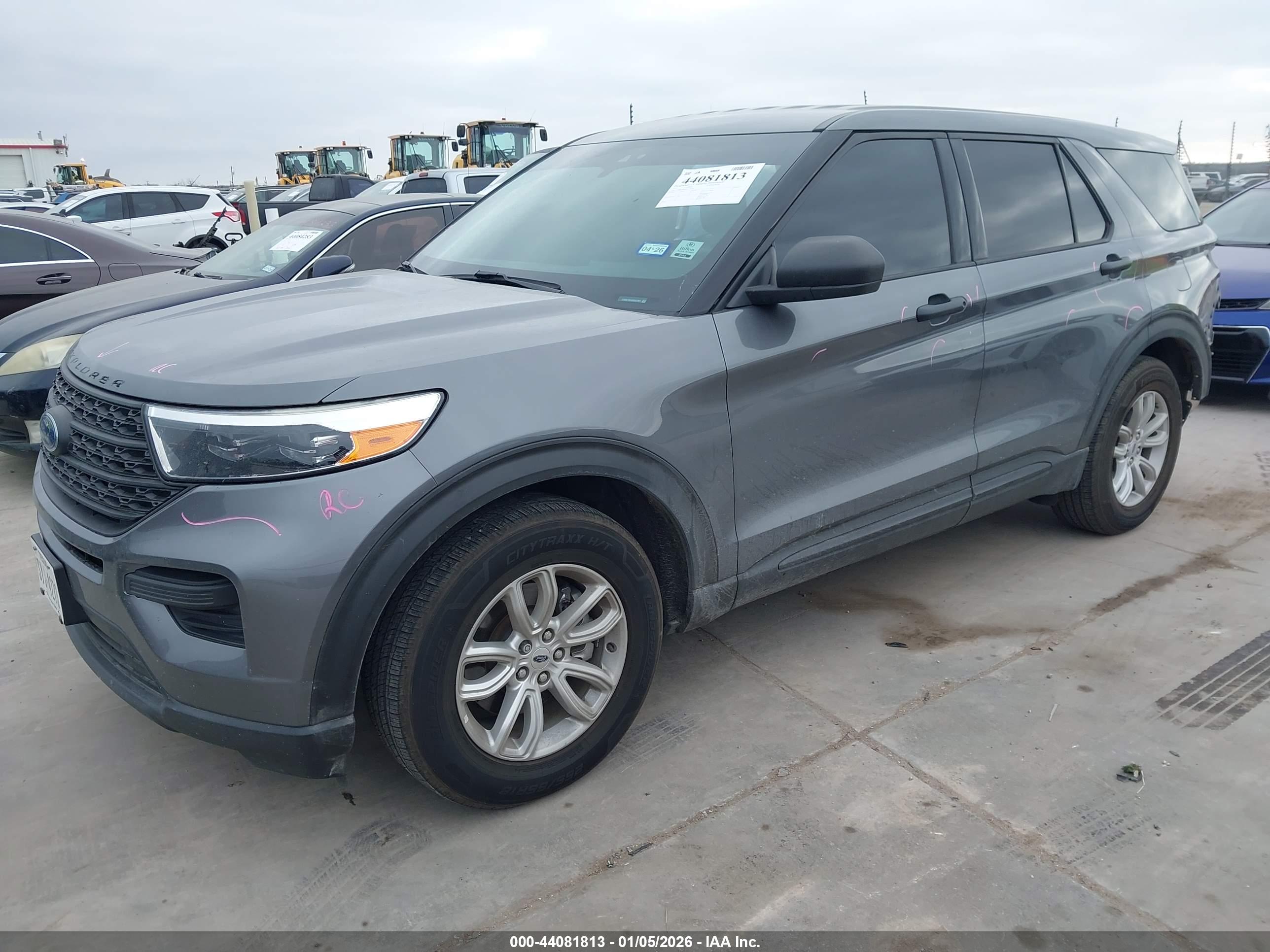 FORD EXPLORER image 2