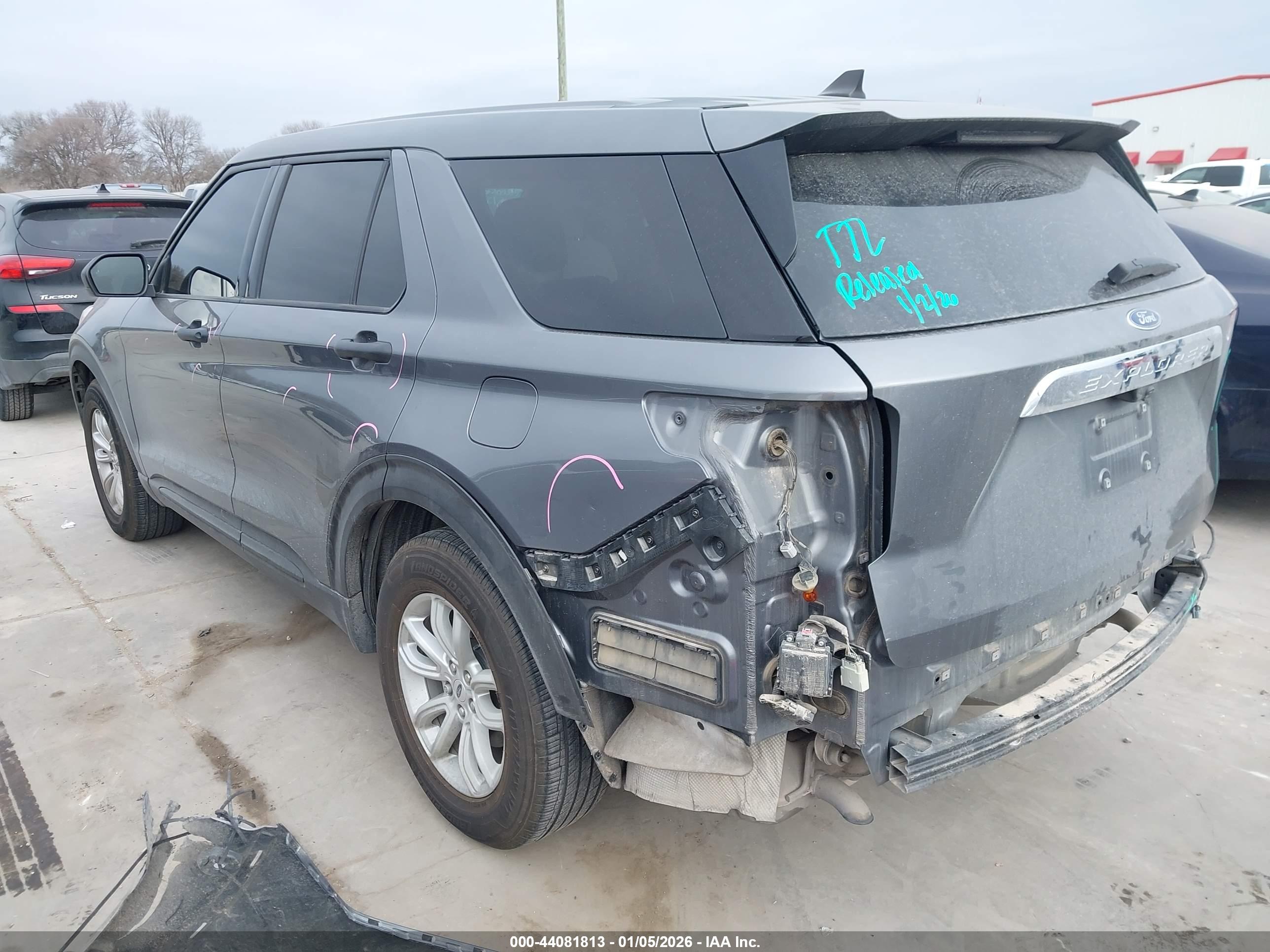 FORD EXPLORER image 3