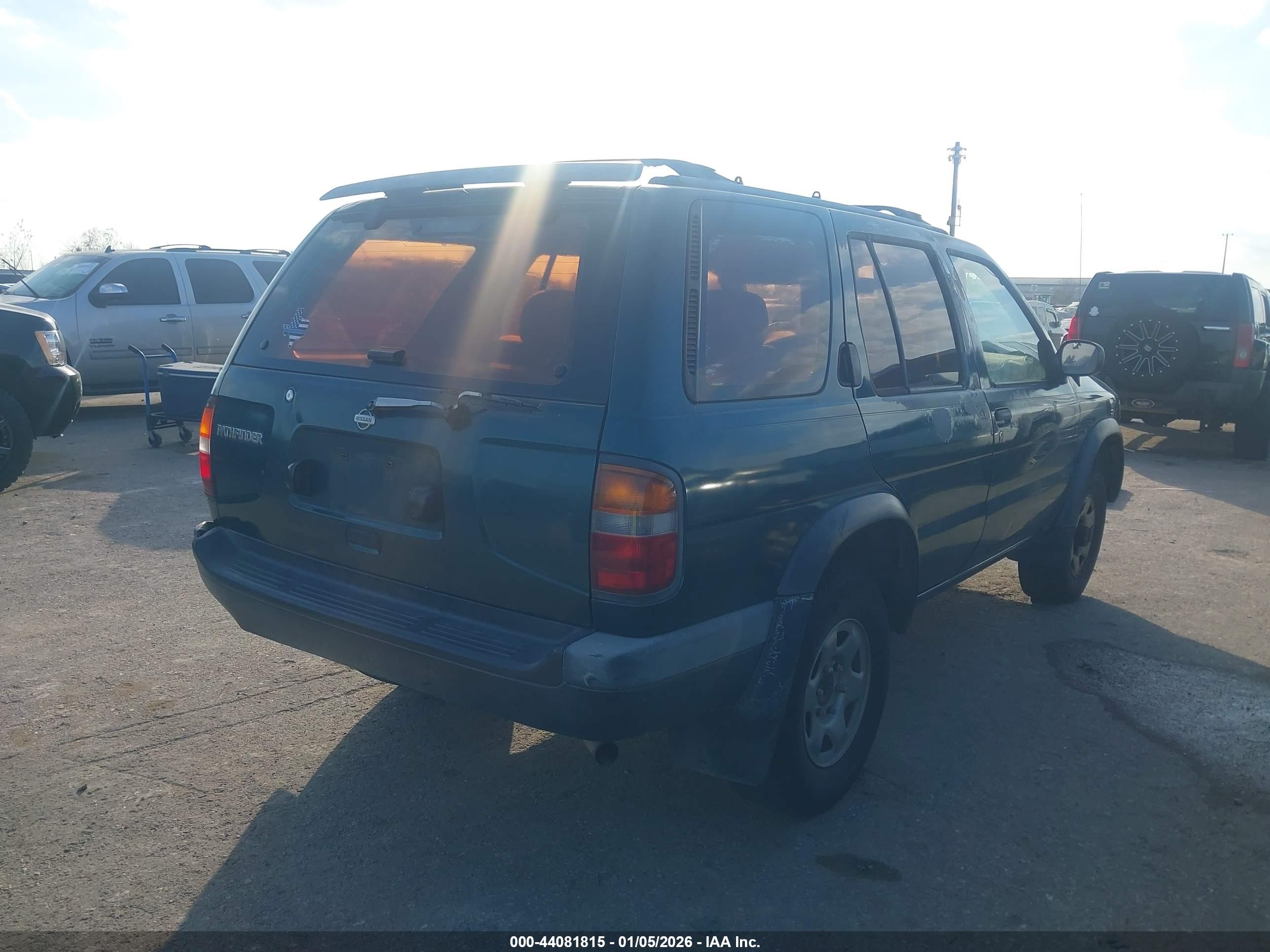 NISSAN PATHFINDER image 4