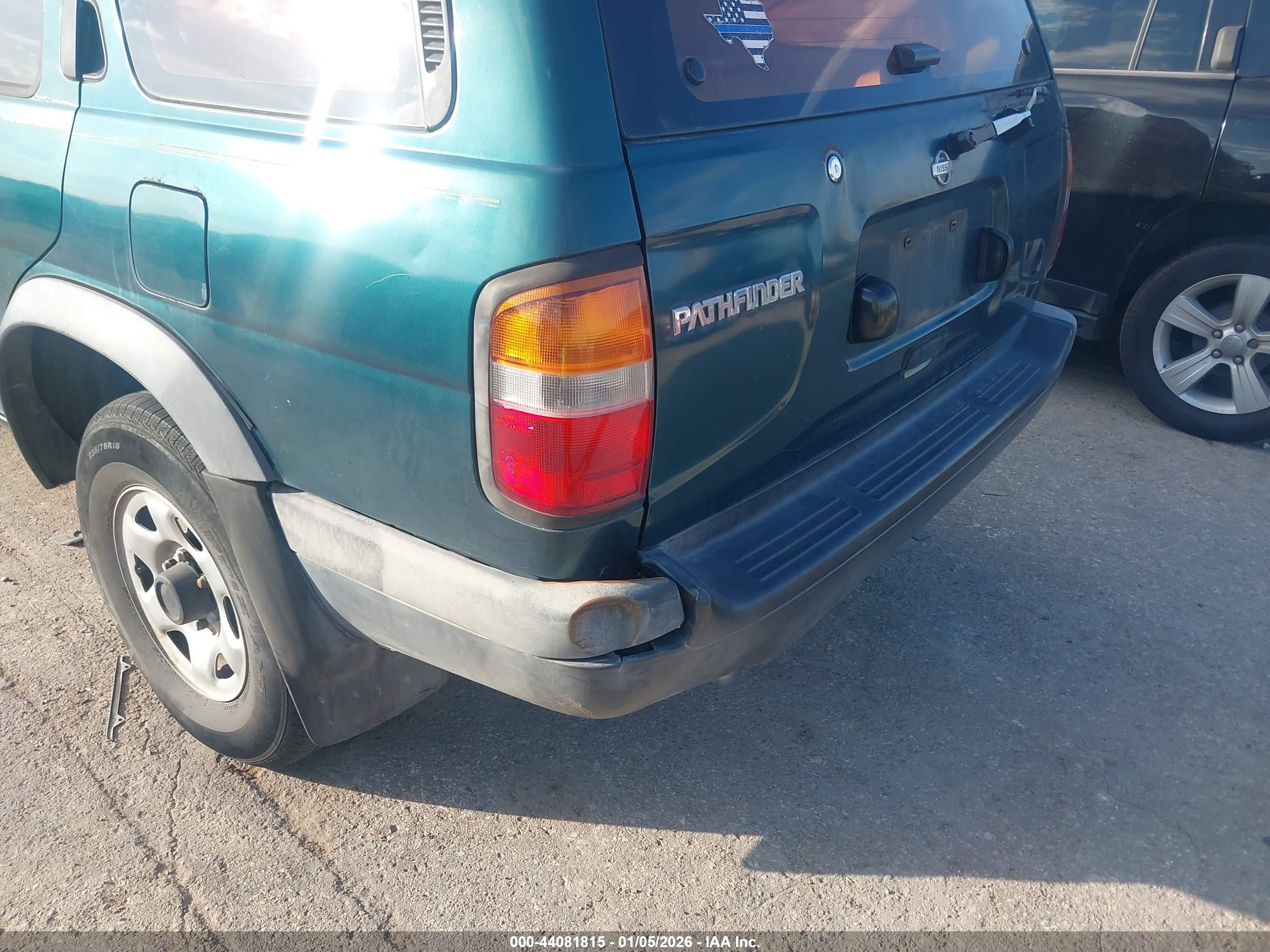NISSAN PATHFINDER image 6
