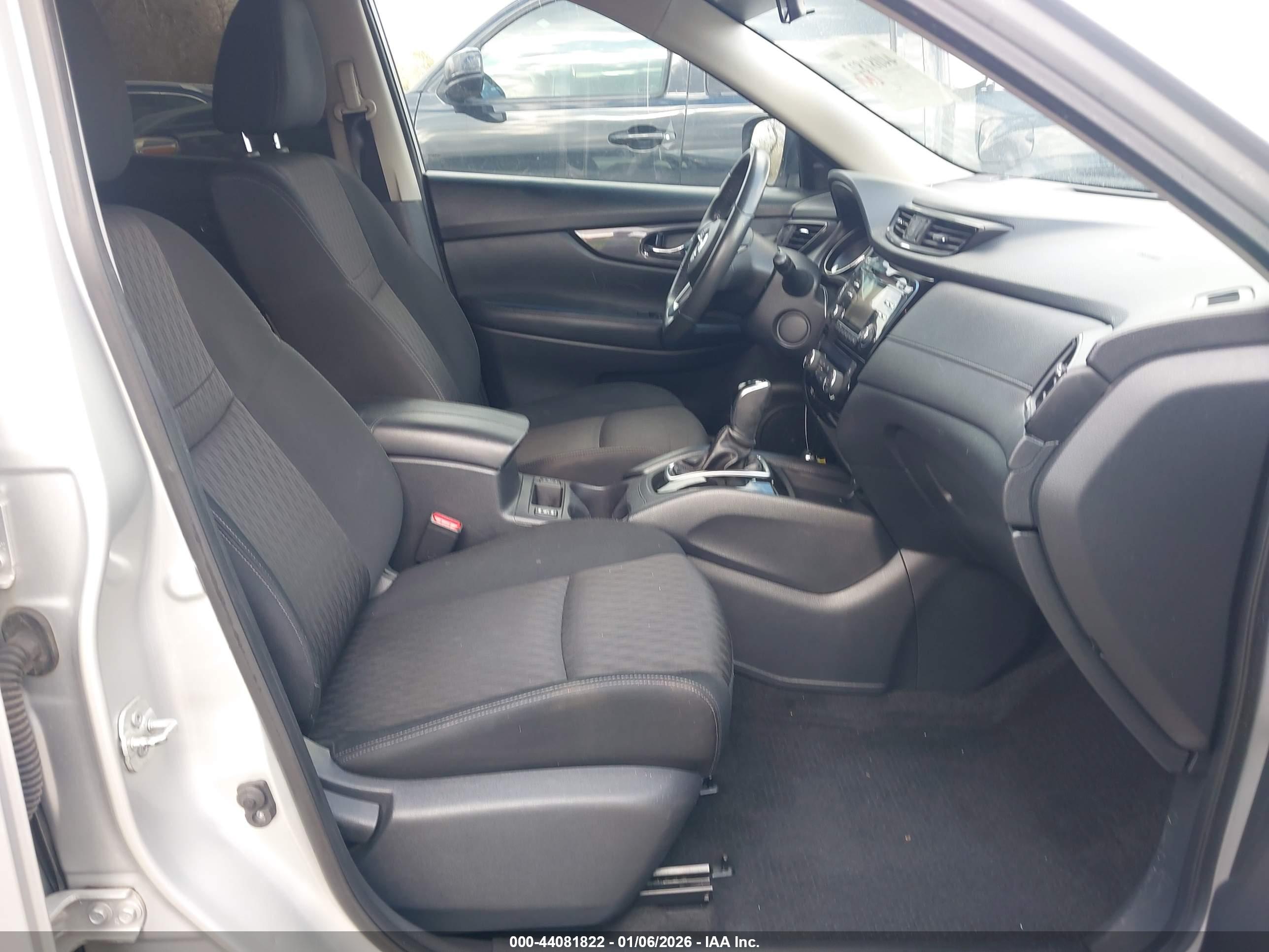 NISSAN ROGUE image 5