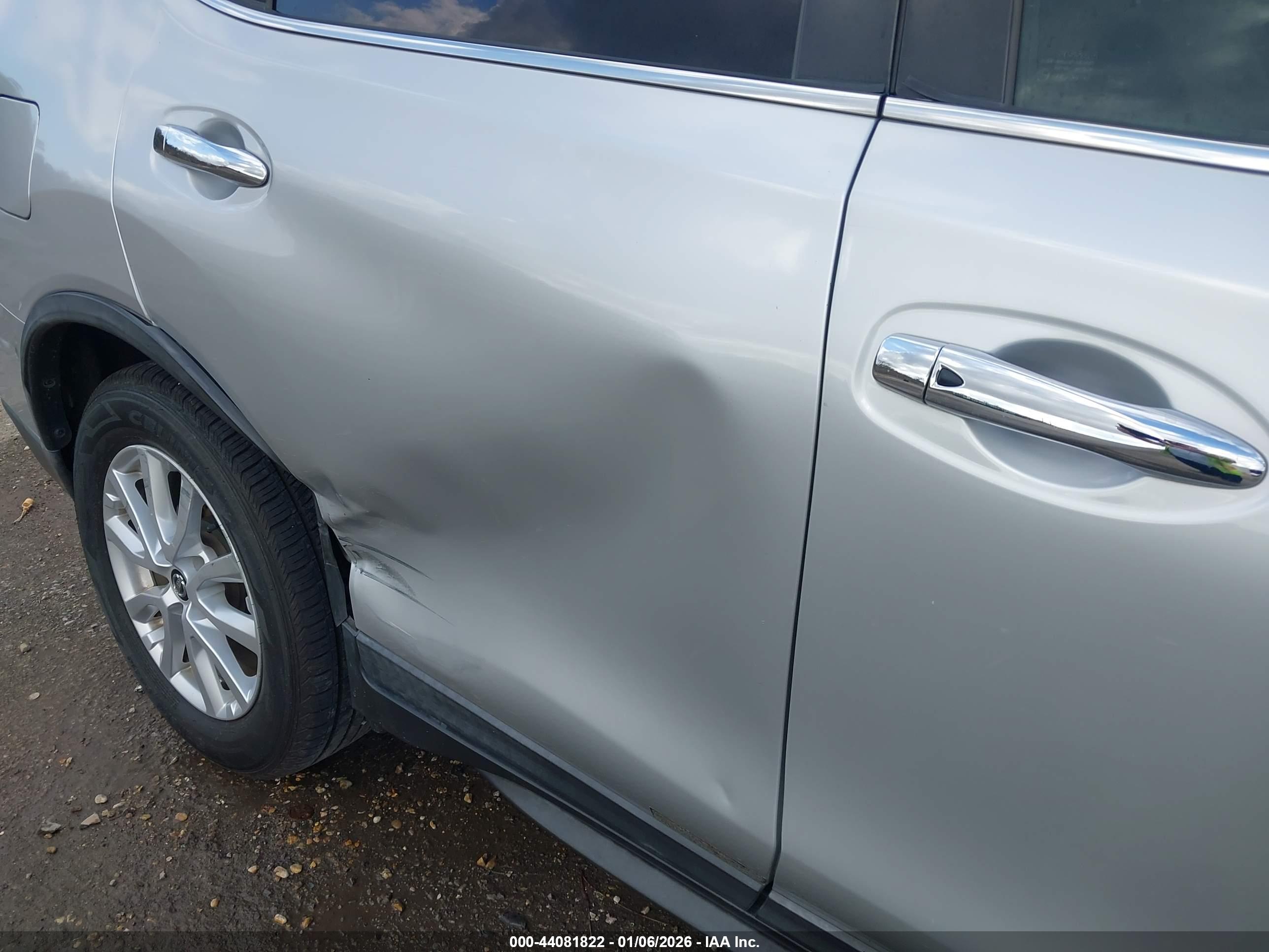 NISSAN ROGUE image 6