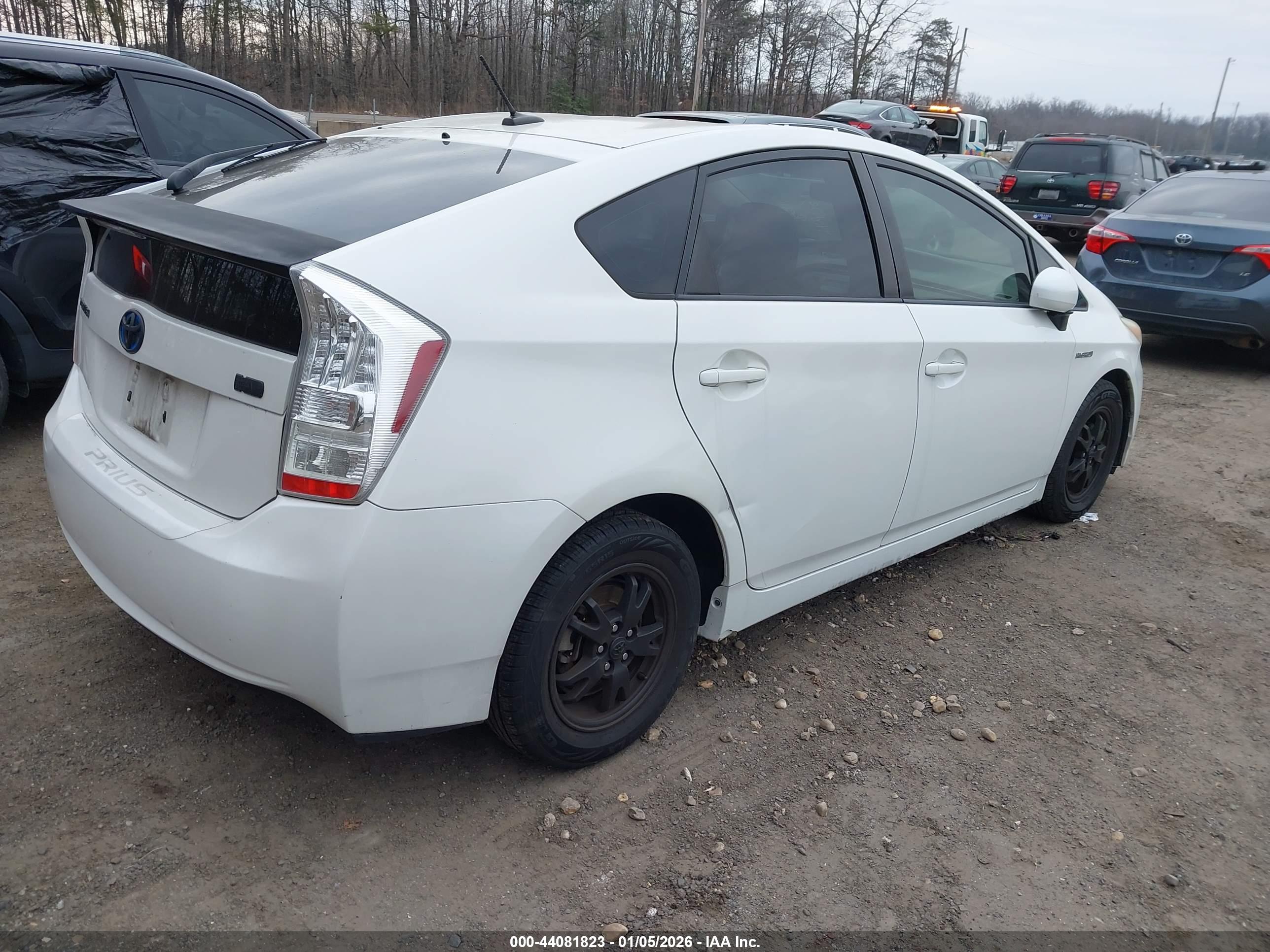 TOYOTA PRIUS image 4