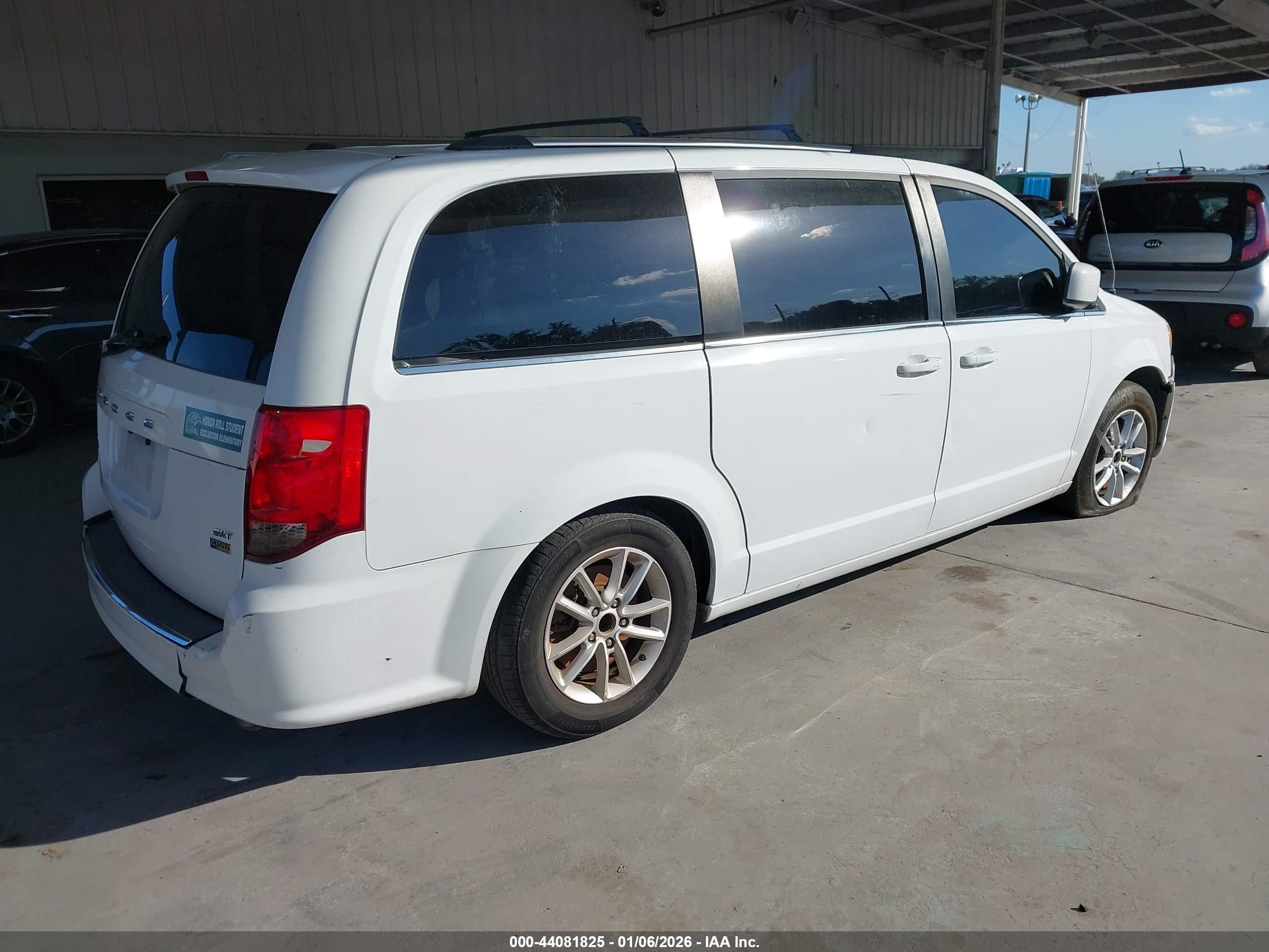 DODGE GRAND image 4
