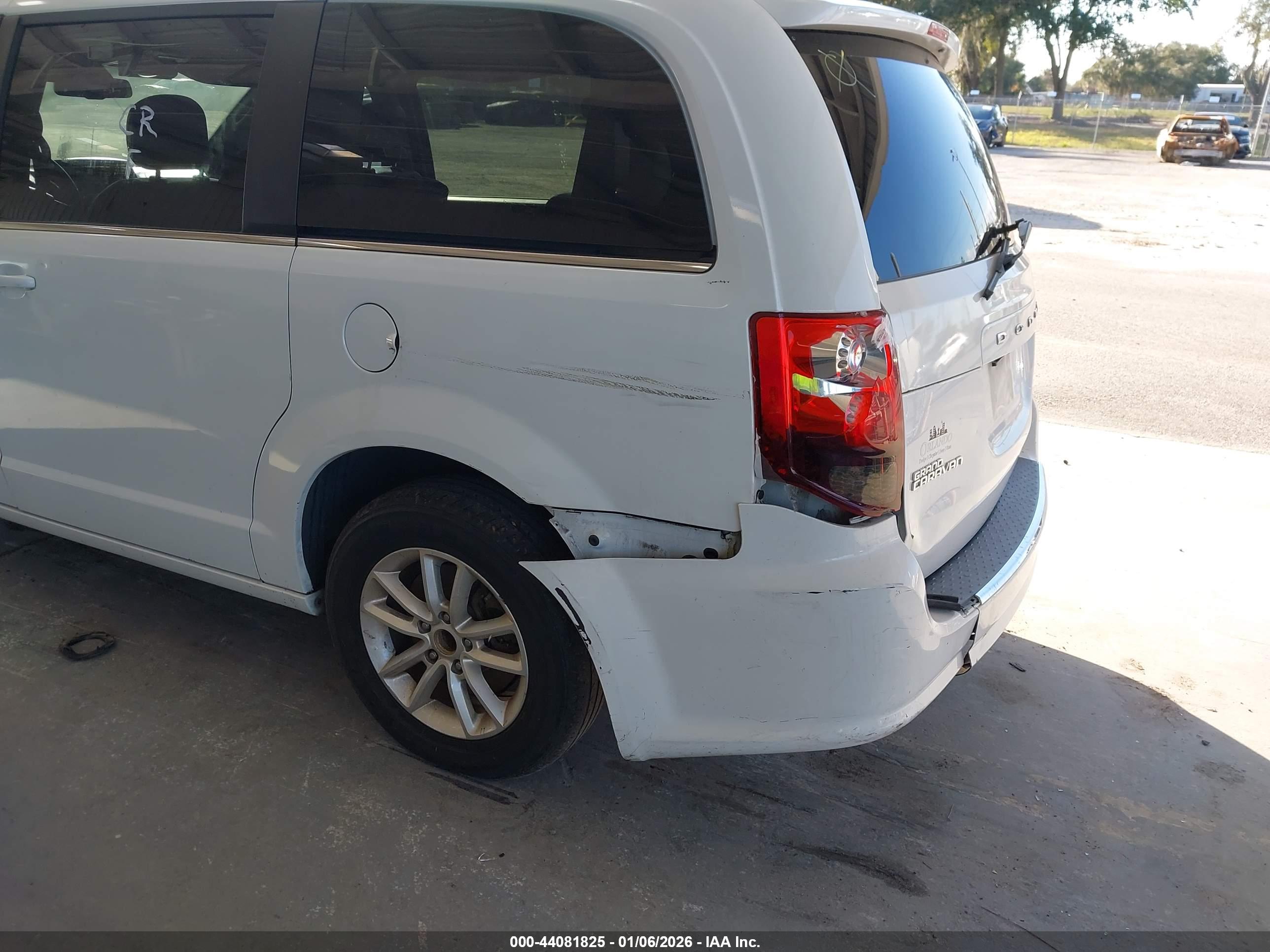DODGE GRAND image 6
