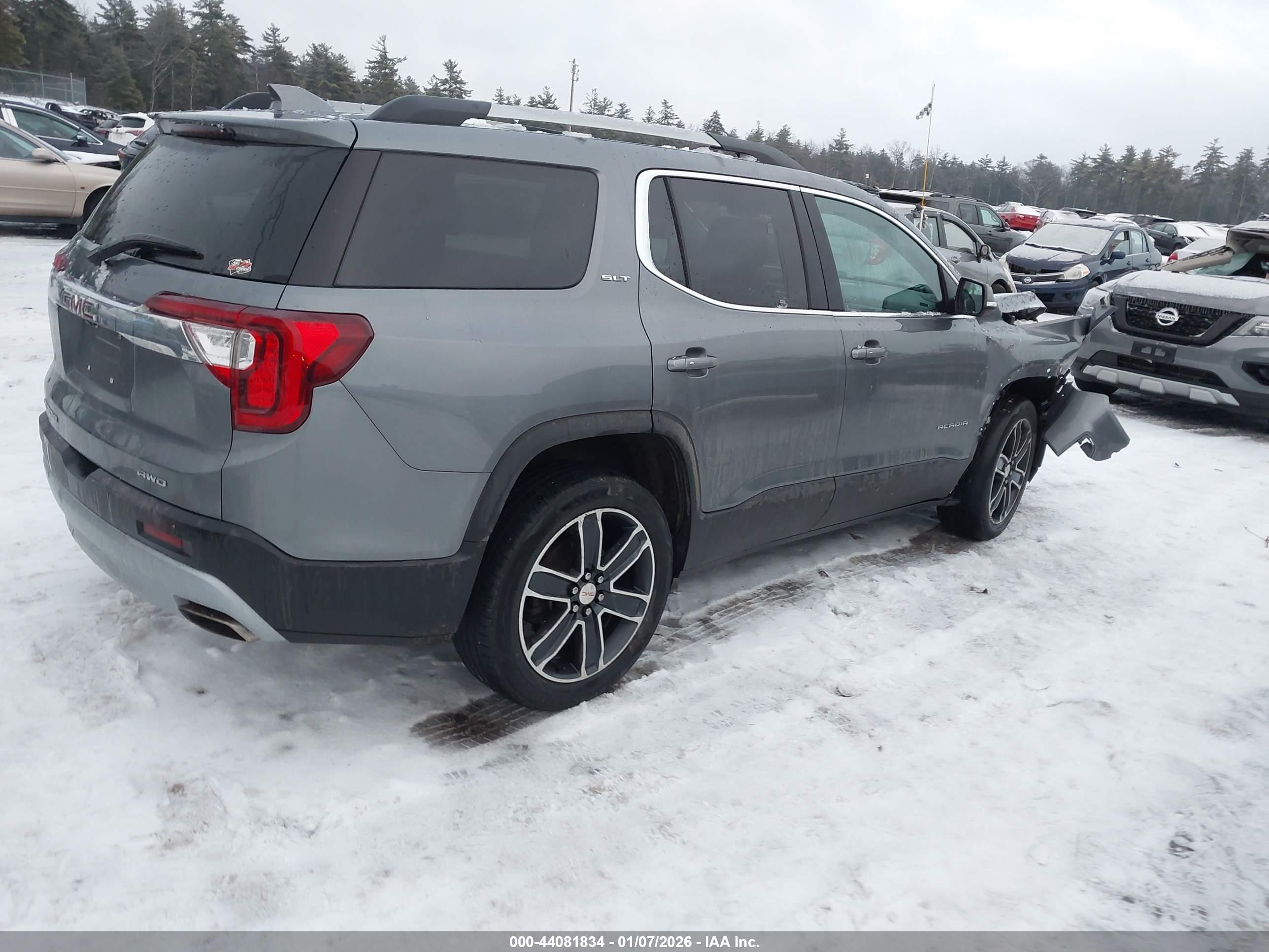 GMC ACADIA image 4