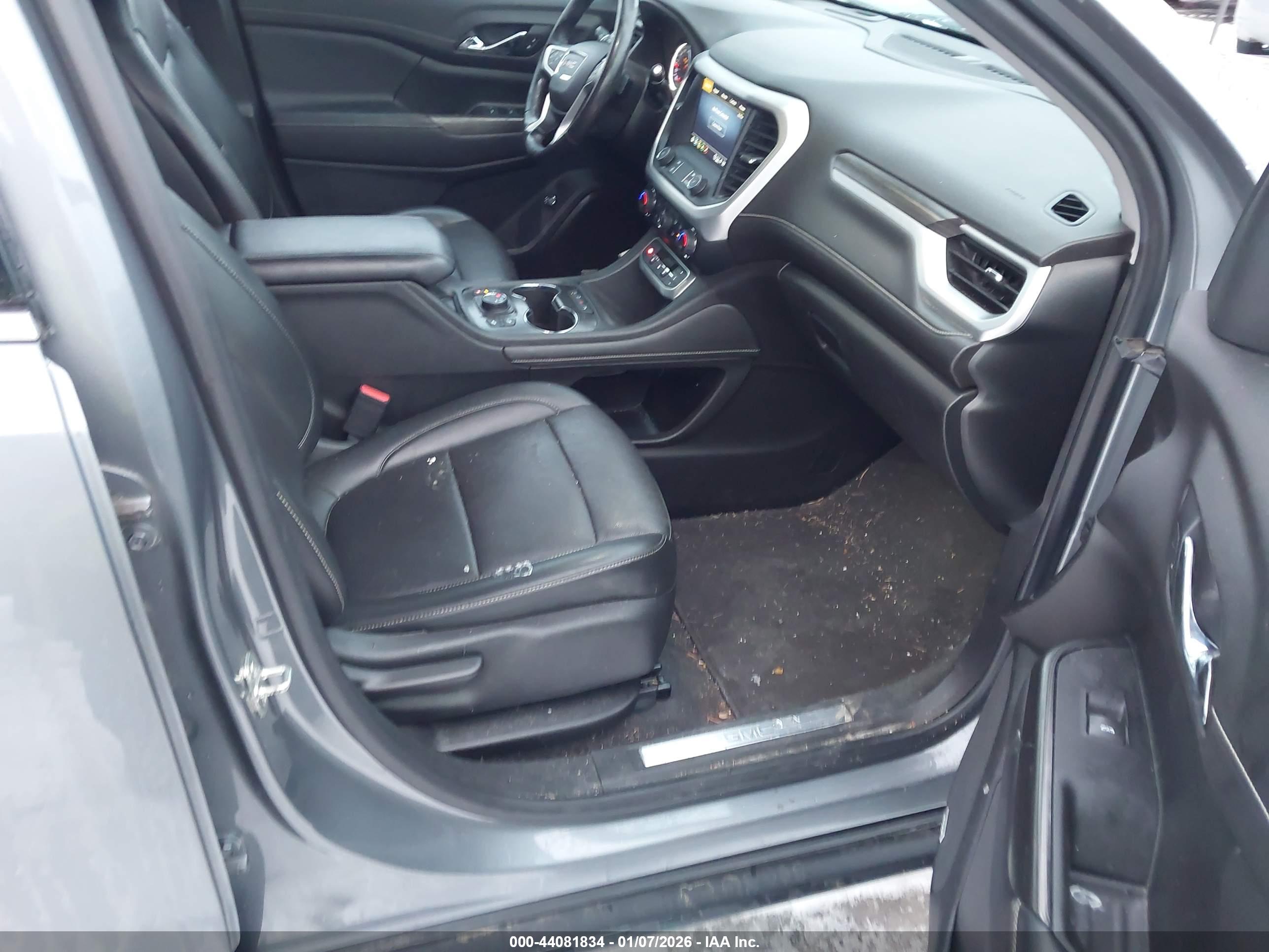 GMC ACADIA image 5