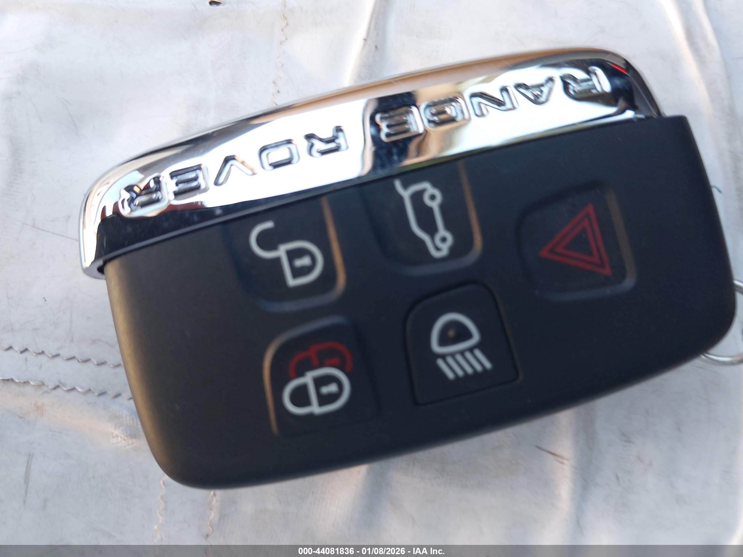 LAND ROVER image 11