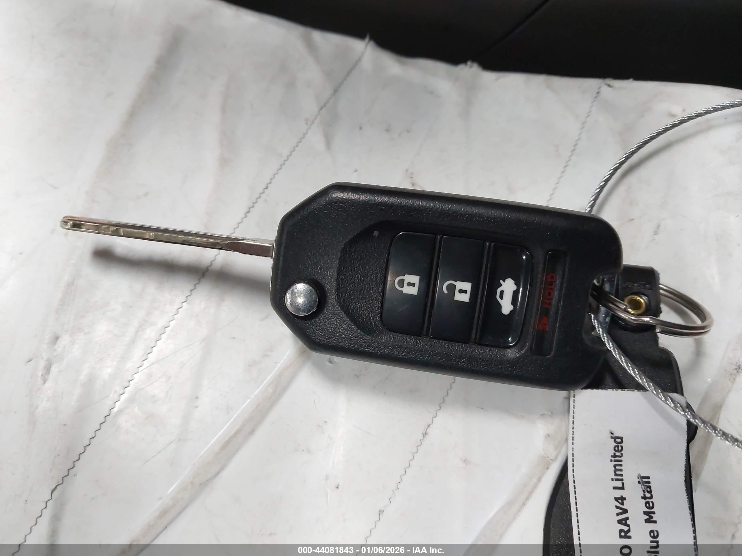 TOYOTA RAV4 image 11