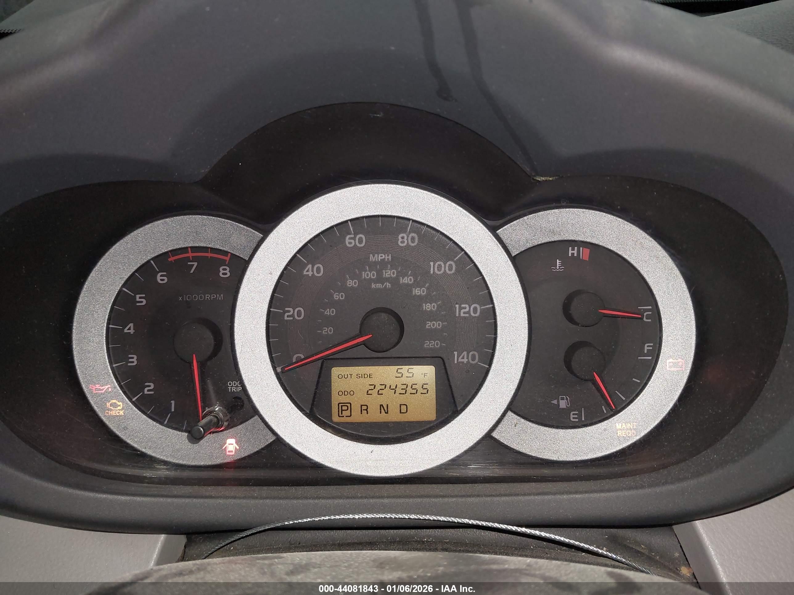 TOYOTA RAV4 image 7