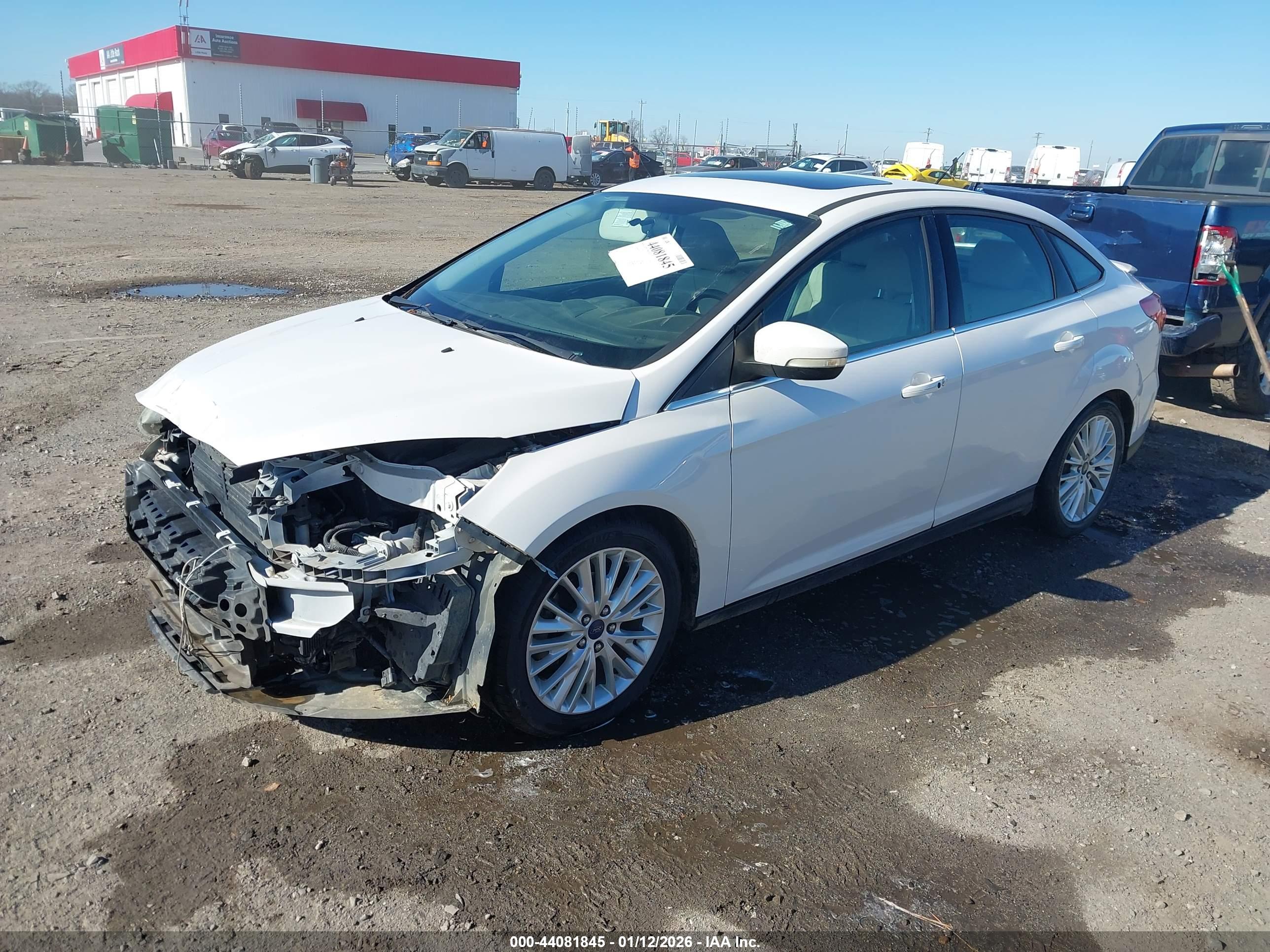FORD FOCUS image 2