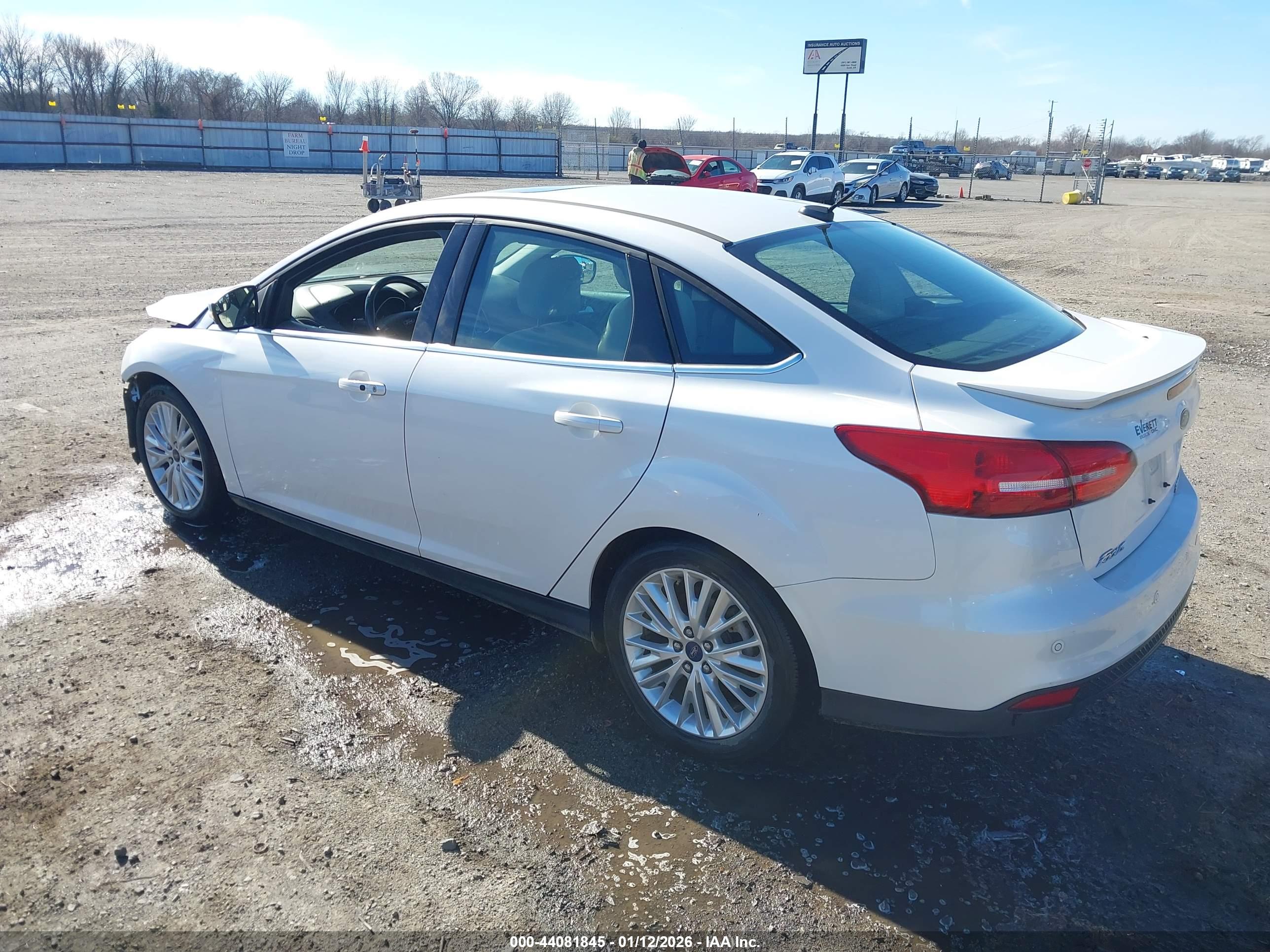 FORD FOCUS image 3