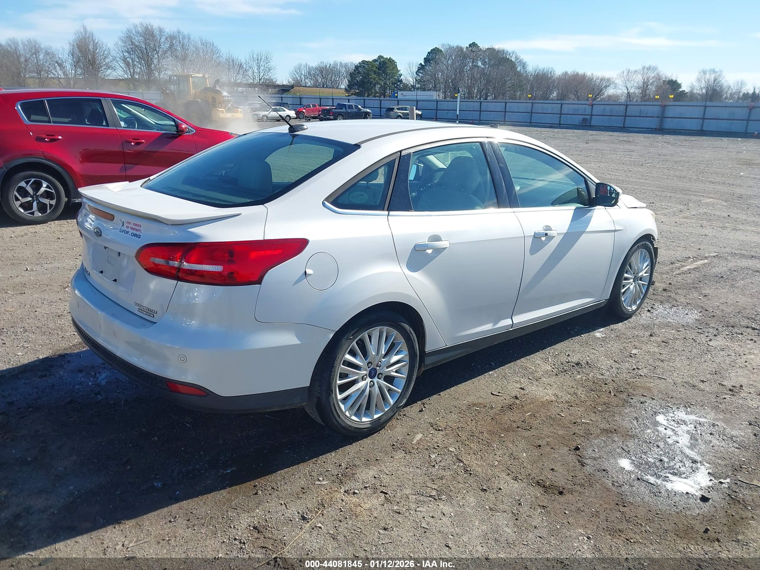 FORD FOCUS image 4