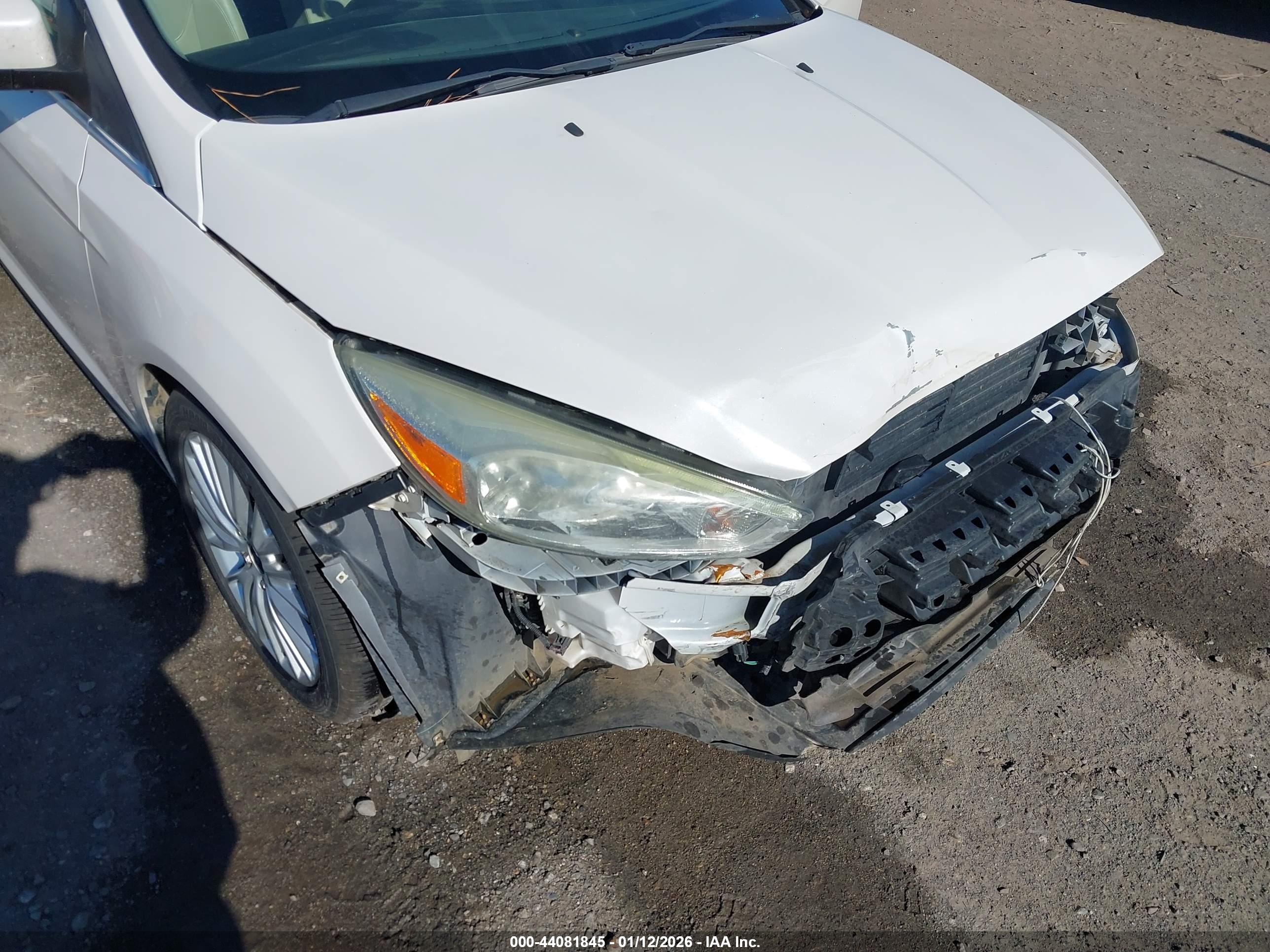 FORD FOCUS image 6