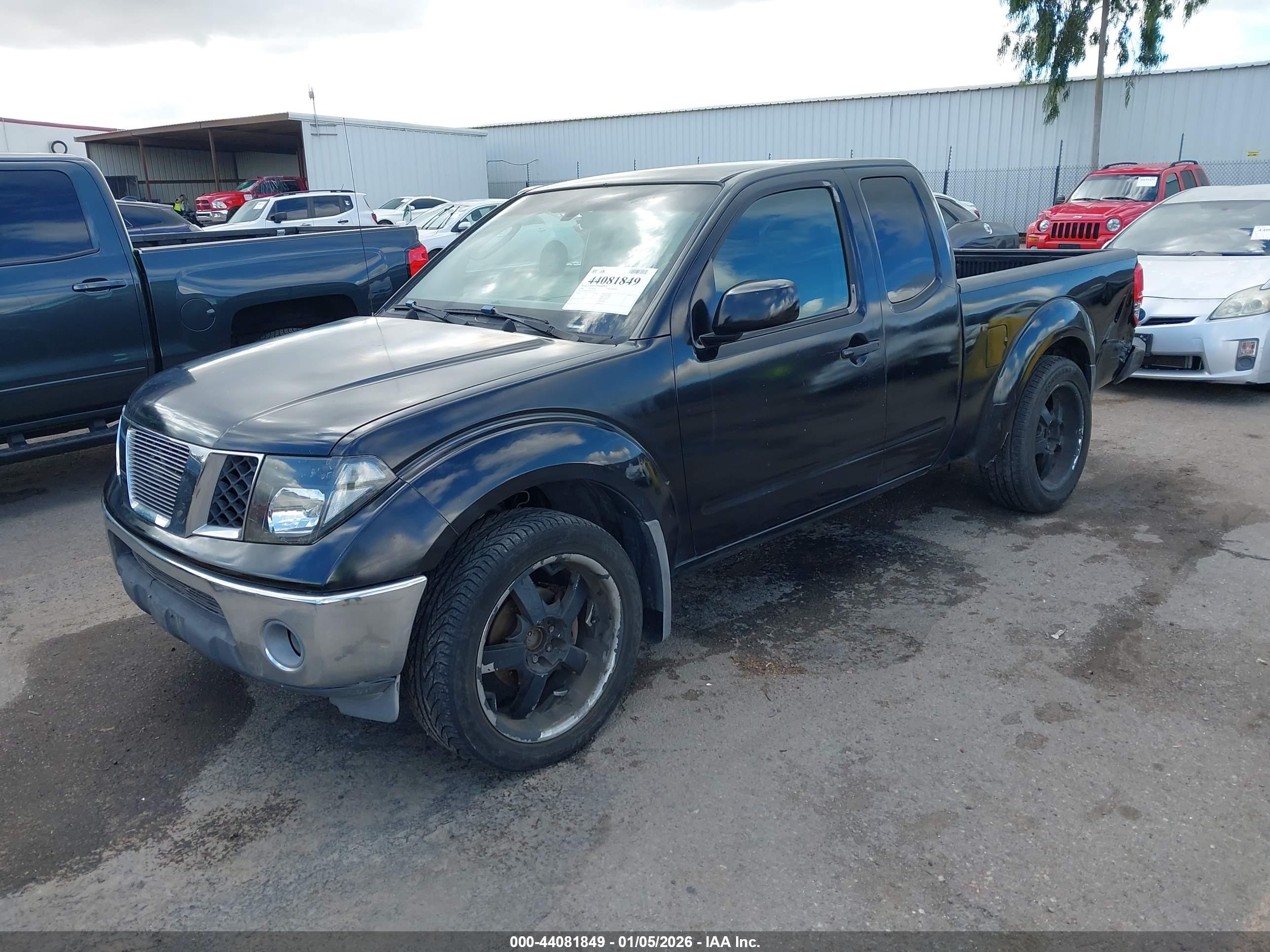NISSAN FRONTIER image 2