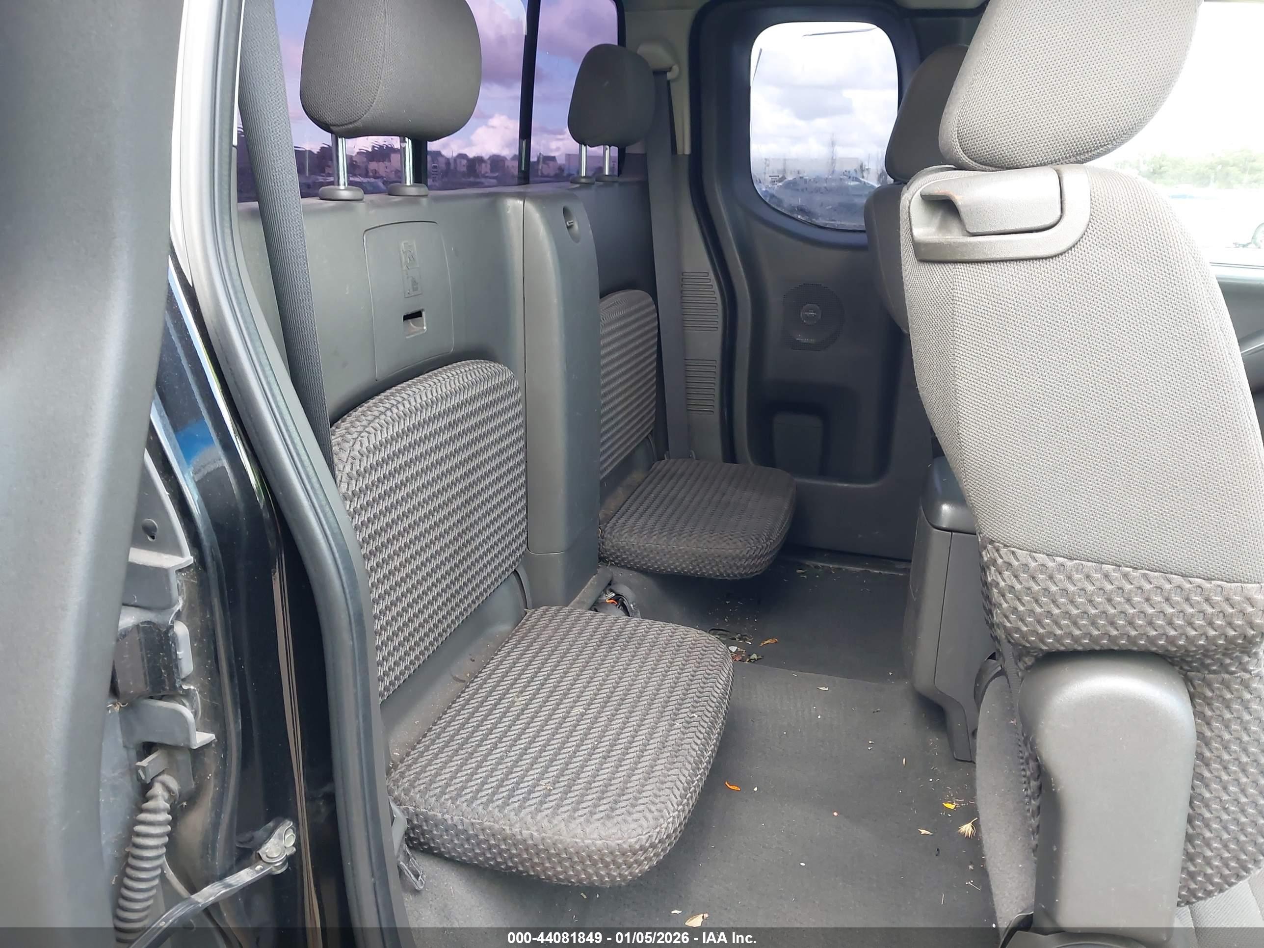 NISSAN FRONTIER image 8