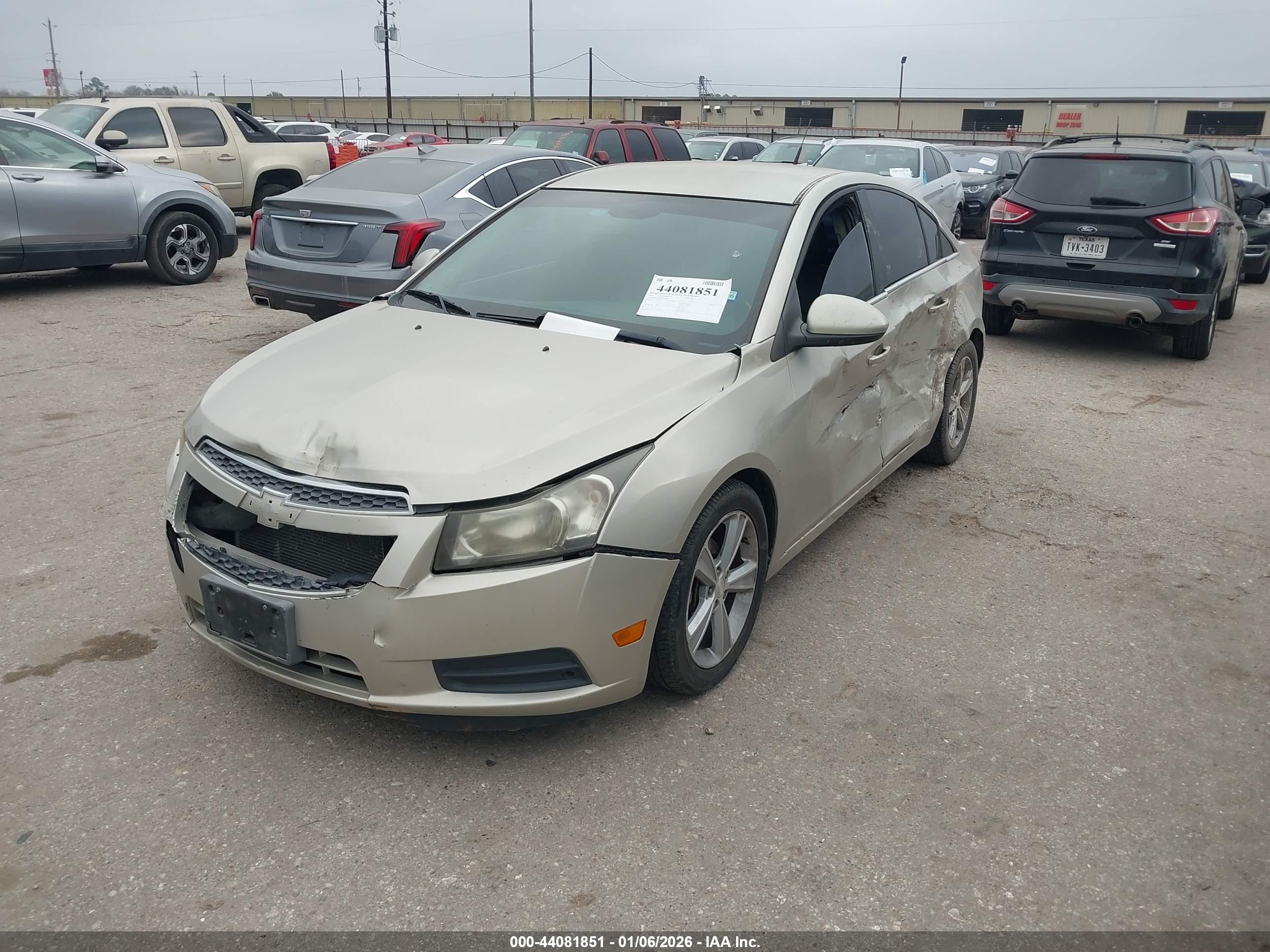 CHEVROLET CRUZE image 2